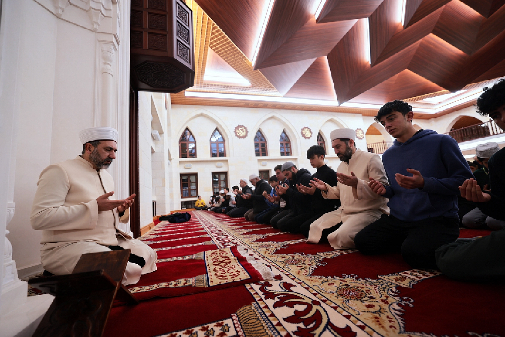 Darende'de Sabah Namazı Buluşması: Aileler Bir Araya Geldi