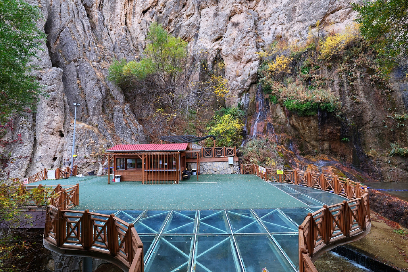 Malatya'da gezi için harika alan: Sonbaharla masal diyarını aratmadı…