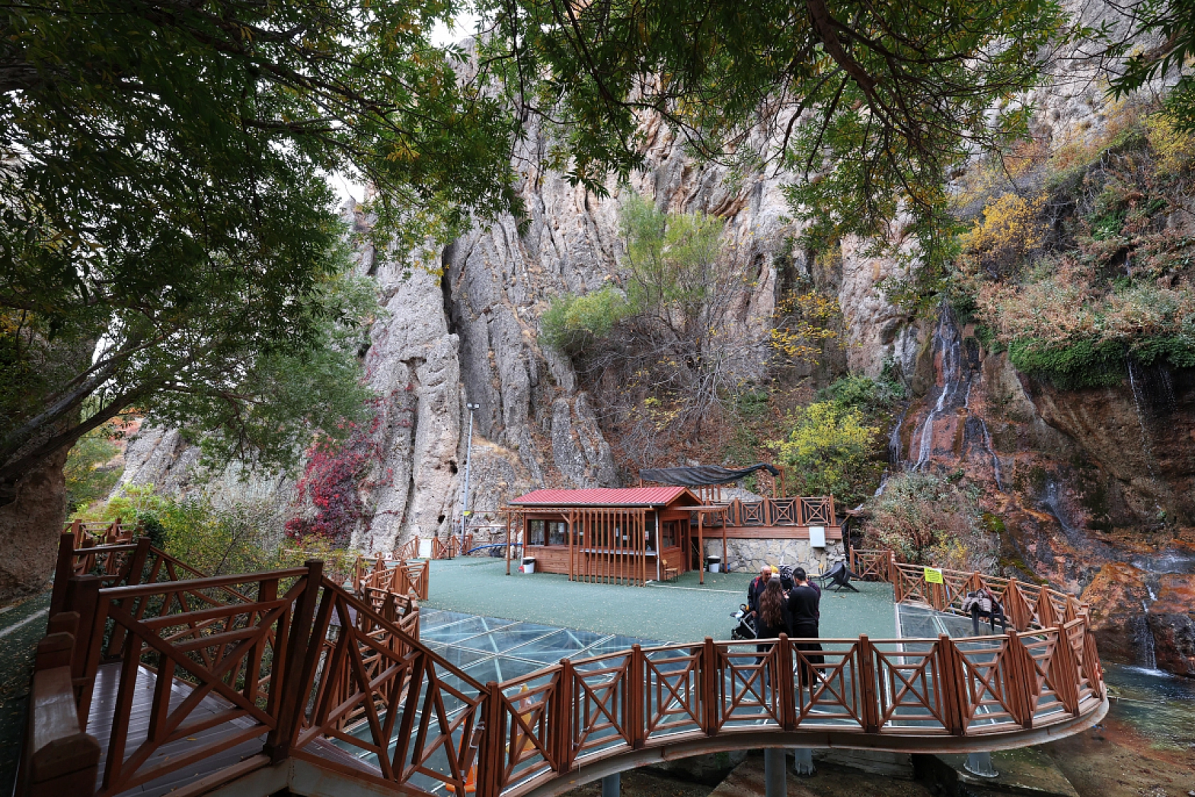 Malatya'da gezi için harika alan: Sonbaharla masal diyarını aratmadı…