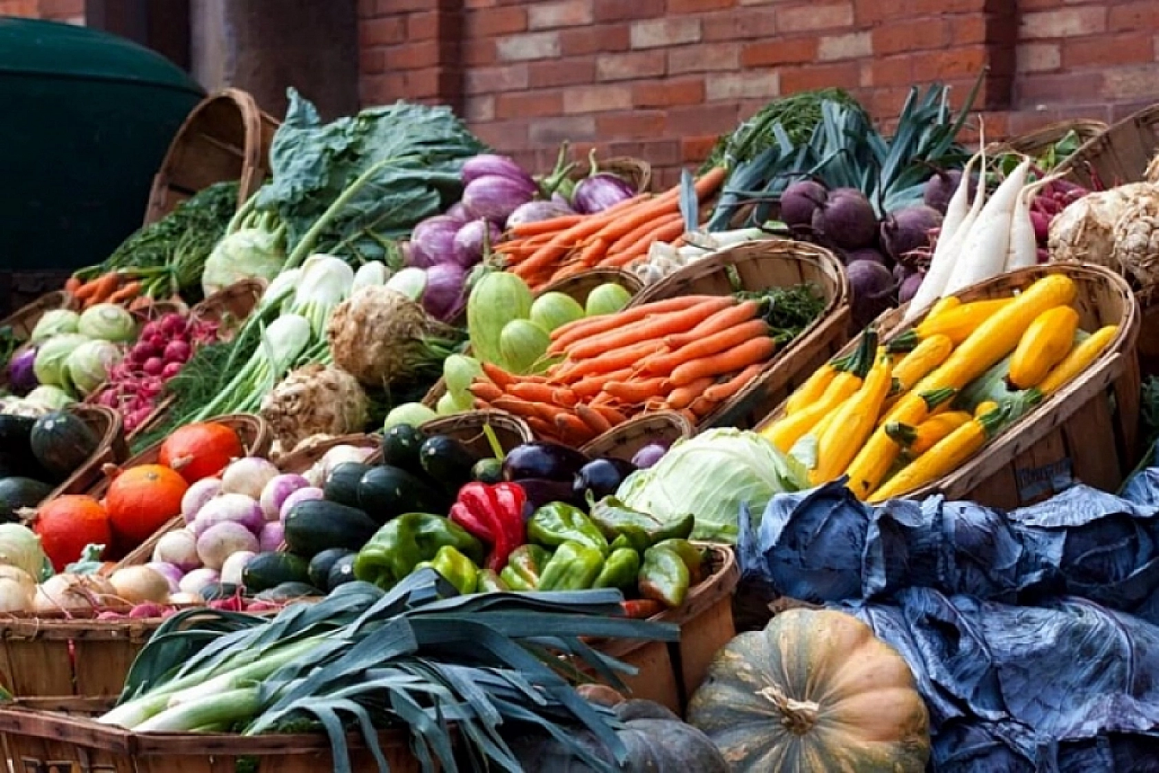 Uygun Fiyata Alışveriş Yapmak İsteyen Vatandaşlar Malatya Haline Koşuyor: Peki Halde Fiyatlar Nasıl? İşte 12 Ocak Fiyat Listesi…