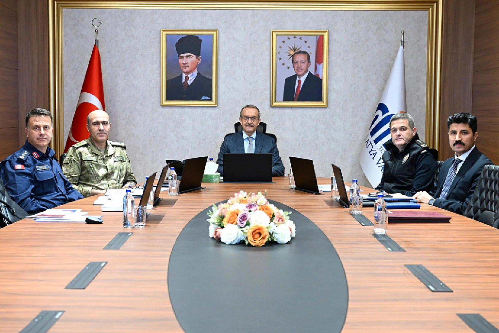 Emniyet Müdürlüğü Bir Haftalık Verileri Paylaştı: Hap Deposu Çökertildi…