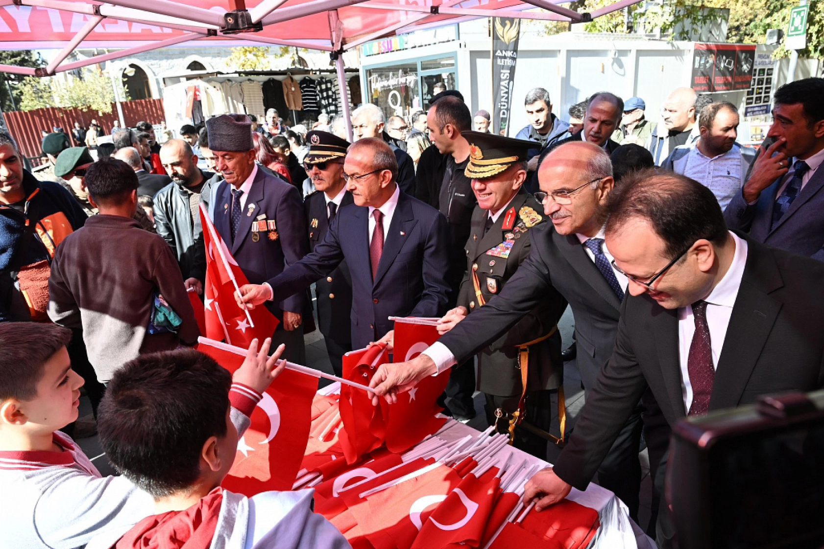 Malatya'da, Cumhuriyet'in 101. Yılı Kutlanıyor