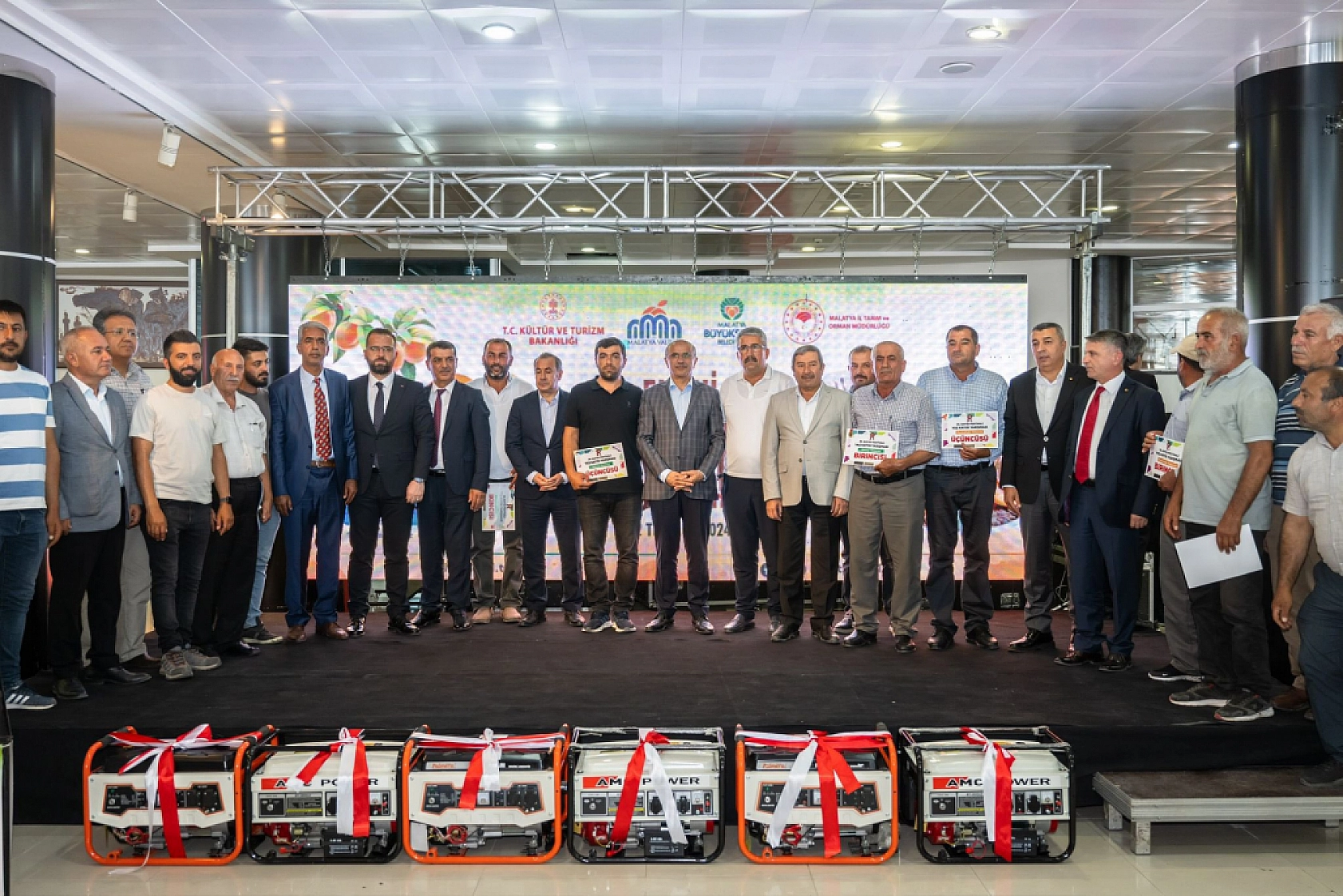 Malatya'da Yüzlerce Kişi Yarıştı, Kazananlar Altınla Evine Döndü!