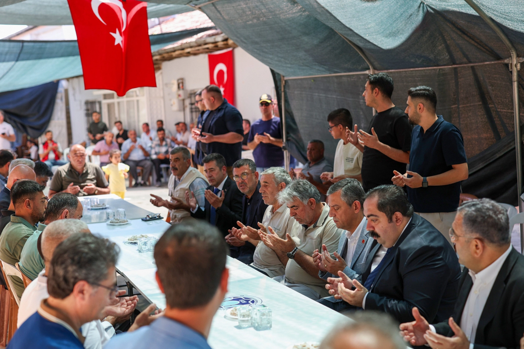 Özgür Özel, Malatyalı Şehidin baba ocağında…