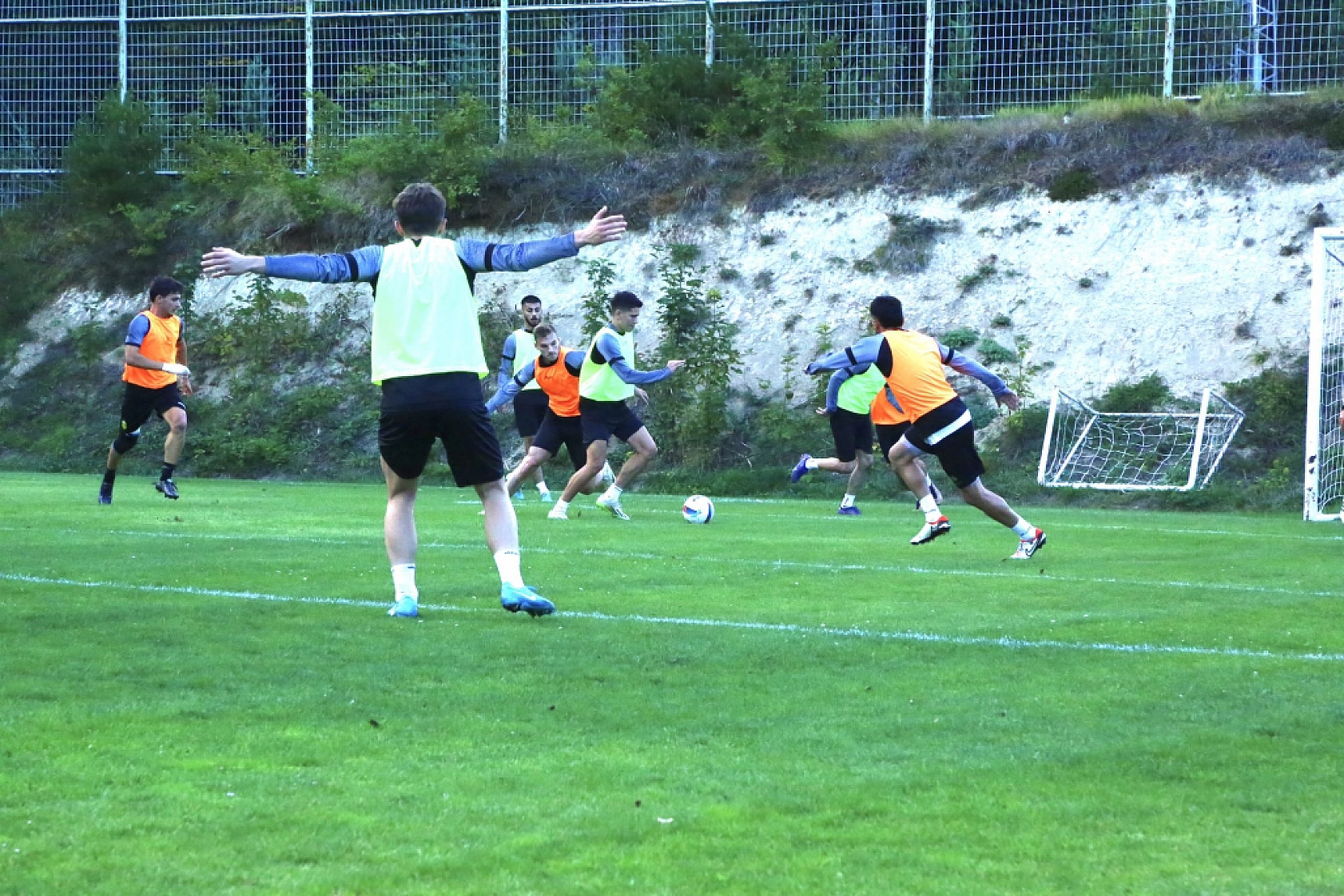 Deprem Felaketi ve Stat Sorunları Malatyaspor'u Vurdu: Malatyalılar Maça Hasret Kaldı...!