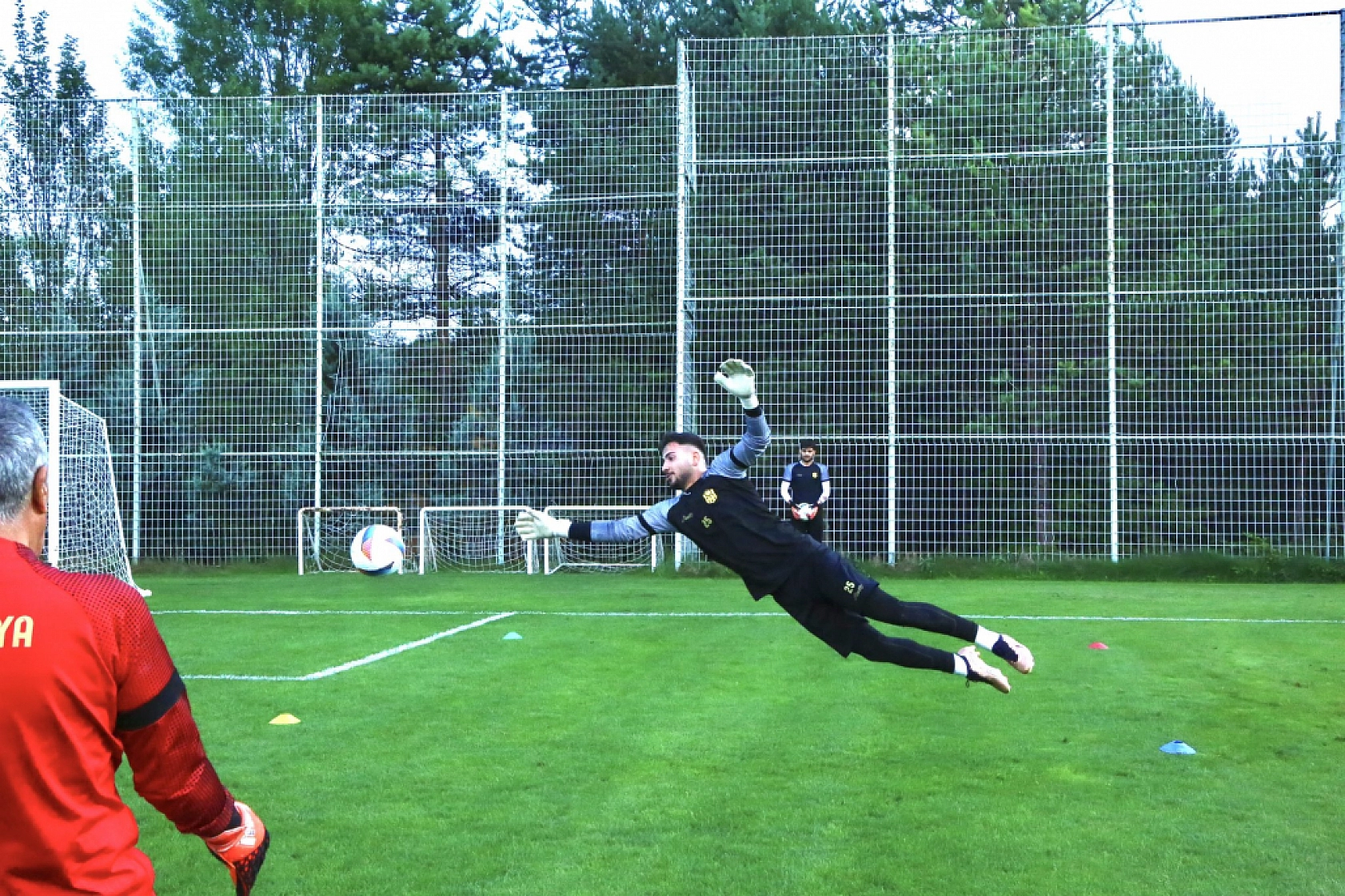 Deprem Felaketi ve Stat Sorunları Malatyaspor'u Vurdu: Malatyalılar Maça Hasret Kaldı...!