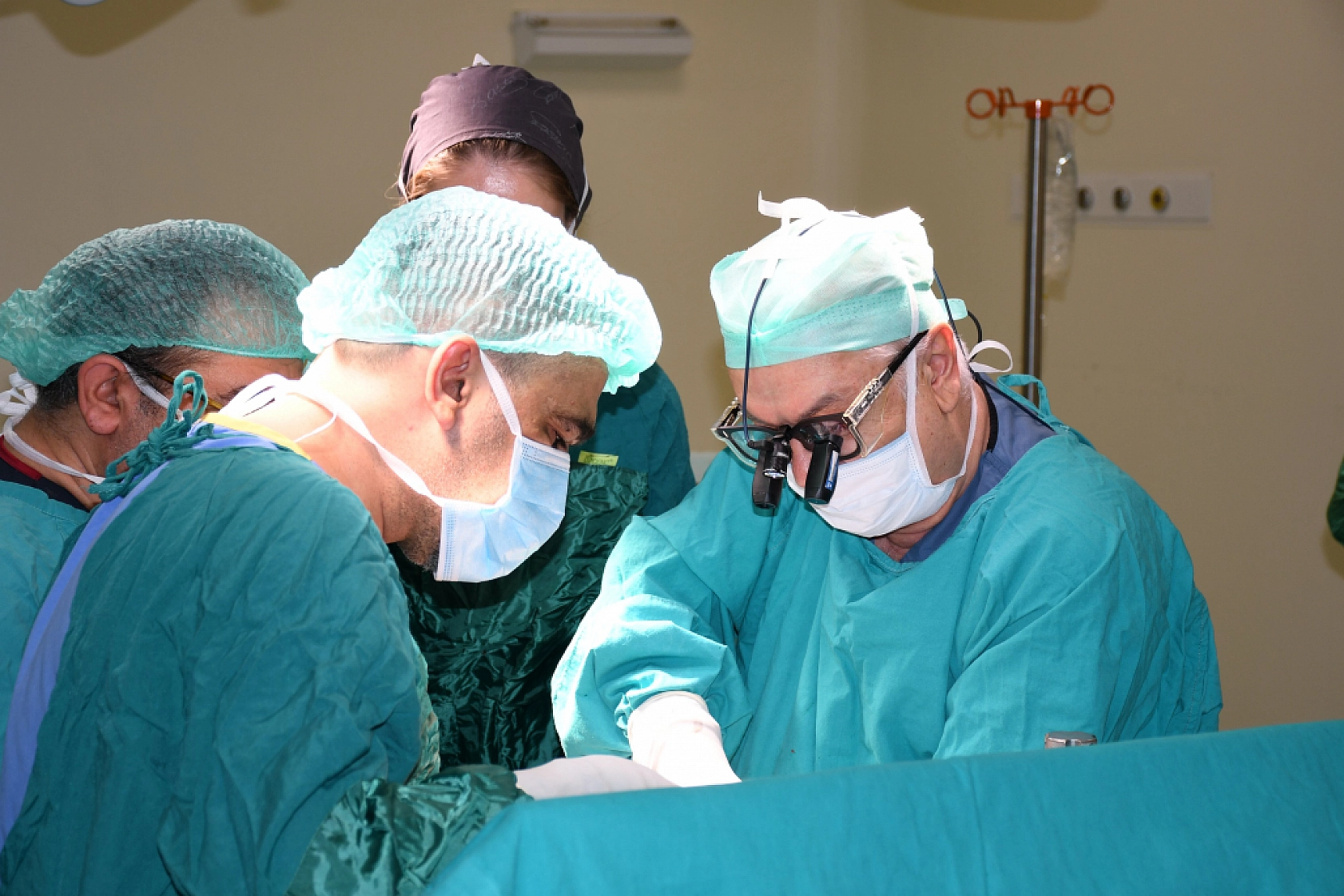 YÖK Başkanı'ndan Övgü: İkinci Kez 7'li Çapraz Karaciğer Nakli Gerçekleştirildi!