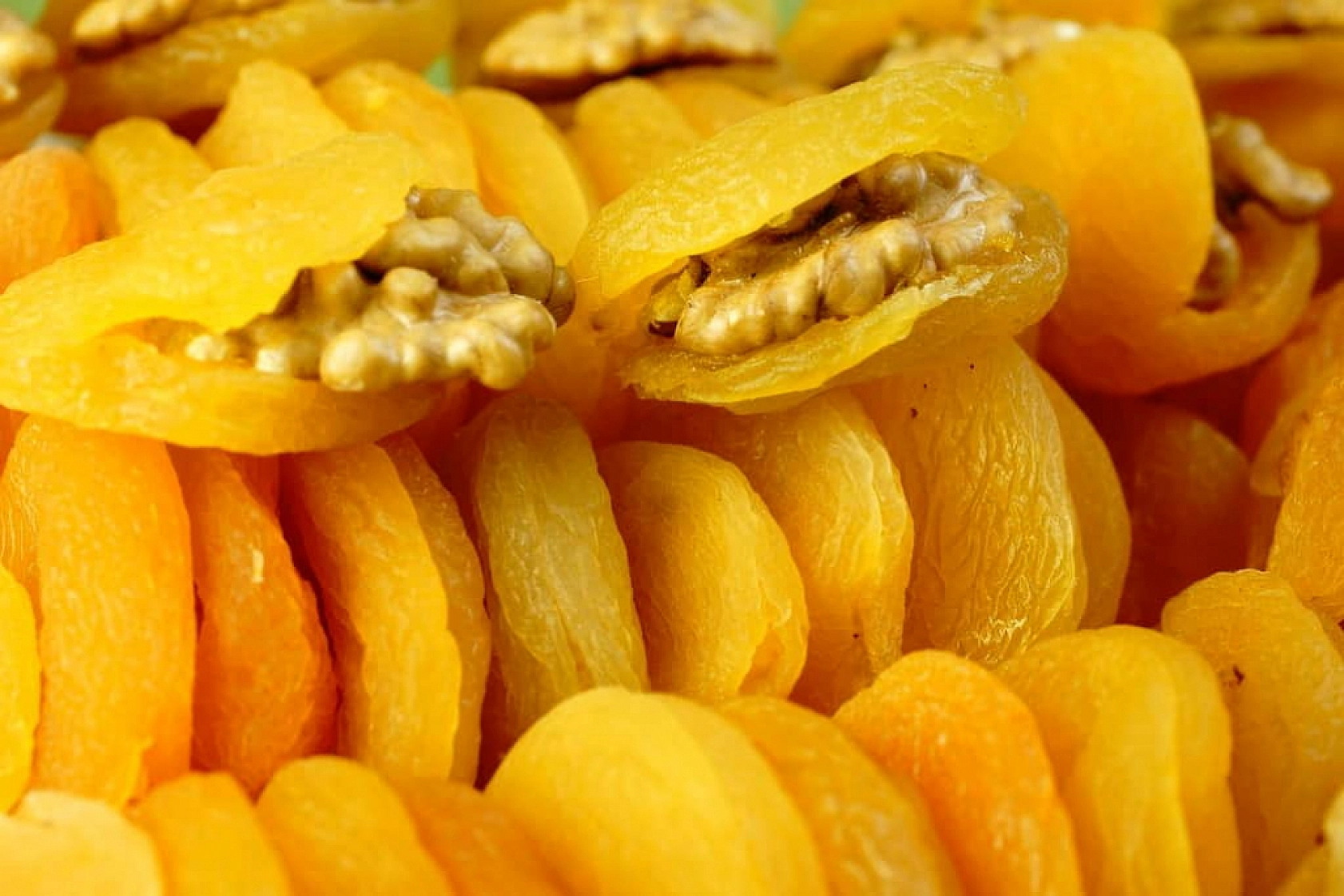 Kuru Kayısı Fiyatı Şaşırttı: Bu Defa Marketler Değil Üretici Kazandı!