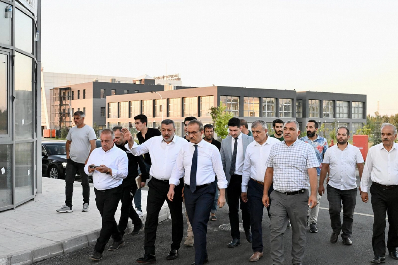 Malatya'da Orta Hasardan Ağır Hasara Dönen Yapıların Yıkım Hızlanıyor Mu..?