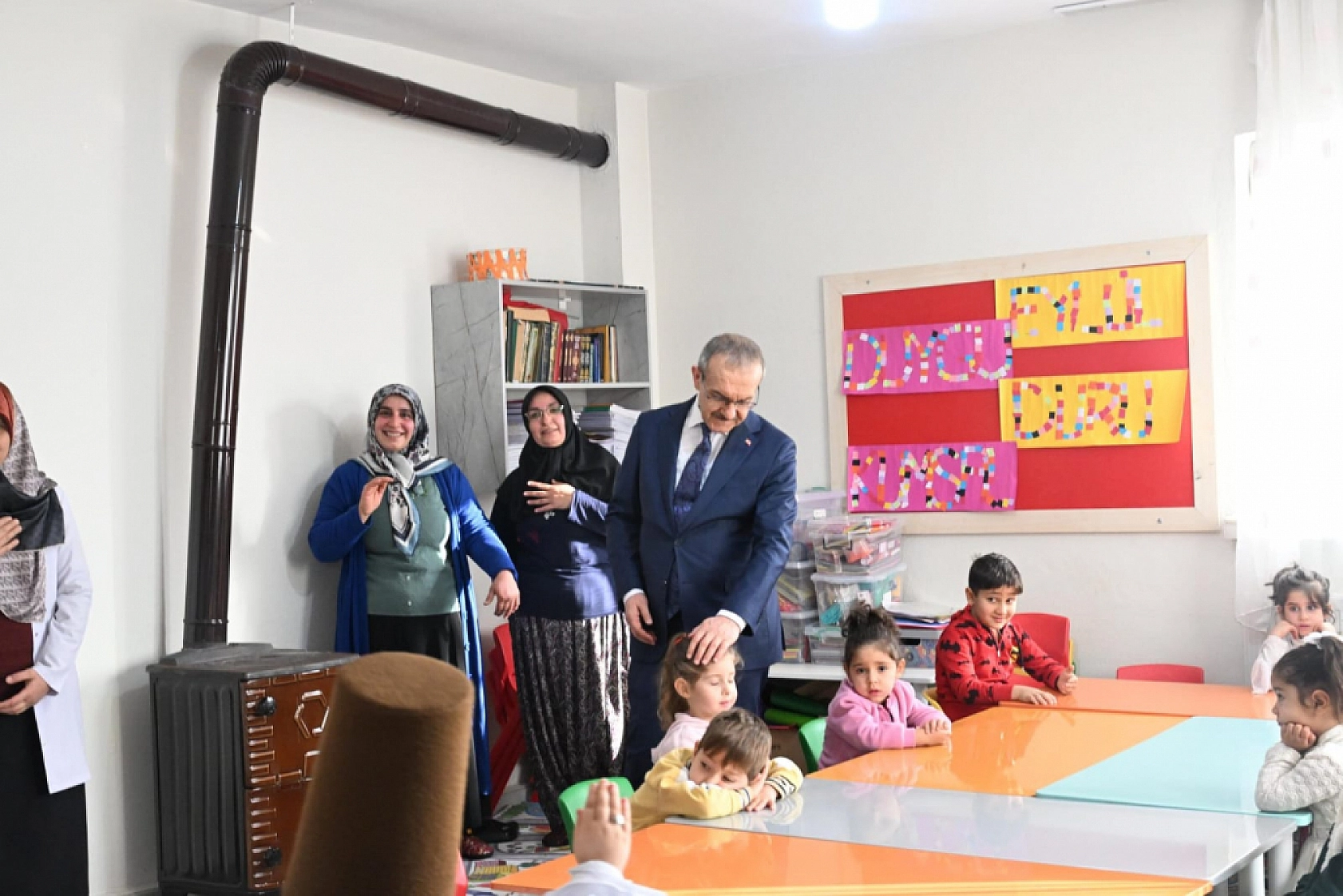 Vali Yavuz'dan Samanköy'e Ziyaret: 'Manevi Değerler Geleceğimiz İçin Önemli'