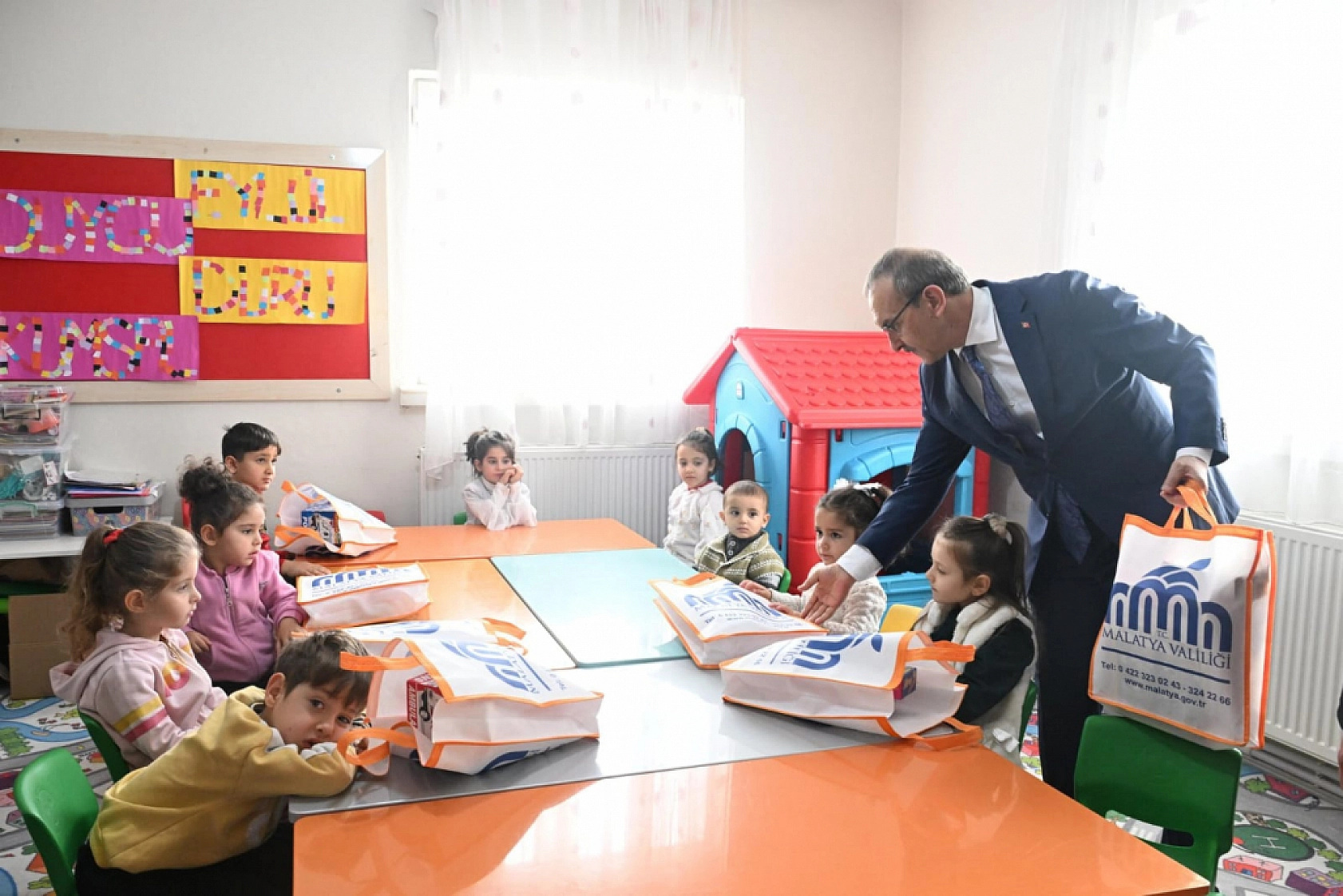 Vali Yavuz'dan Samanköy'e Ziyaret: 'Manevi Değerler Geleceğimiz İçin Önemli'