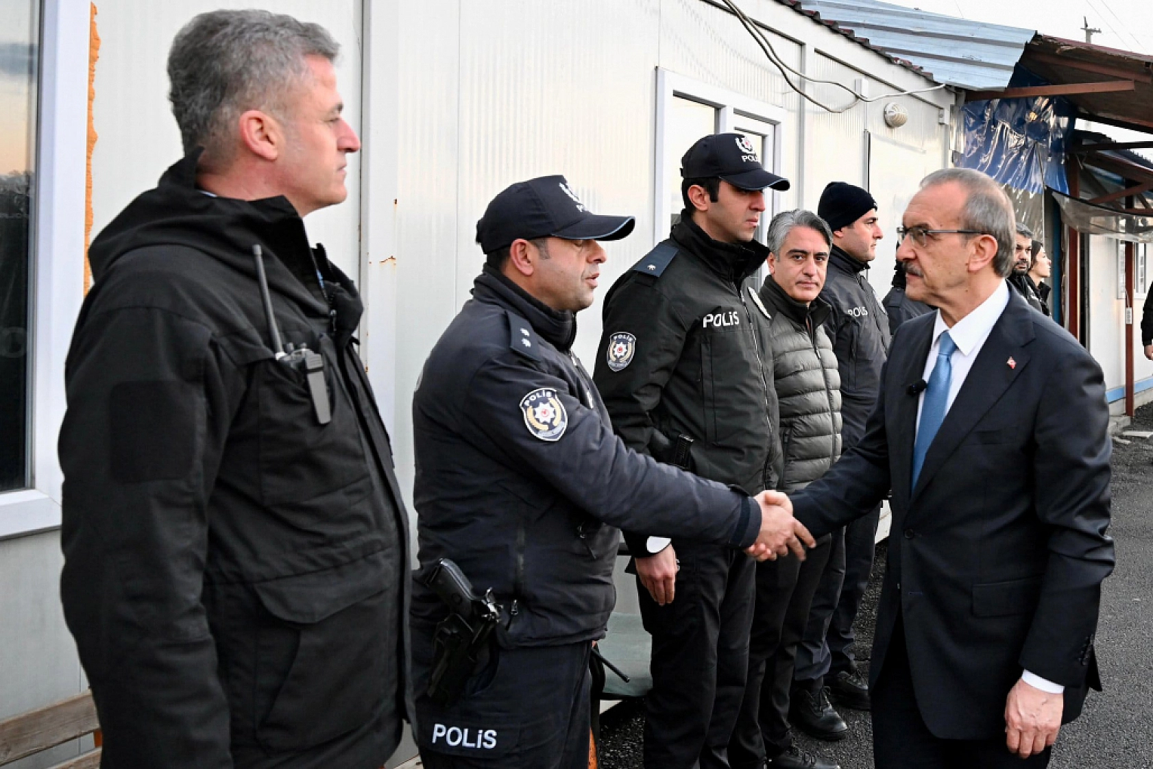 Vali Seddar Yavuz'dan Yılbaşı Denetimi: Malatya'da Güvenlik Tedbirleri Yerinde İncelendi
