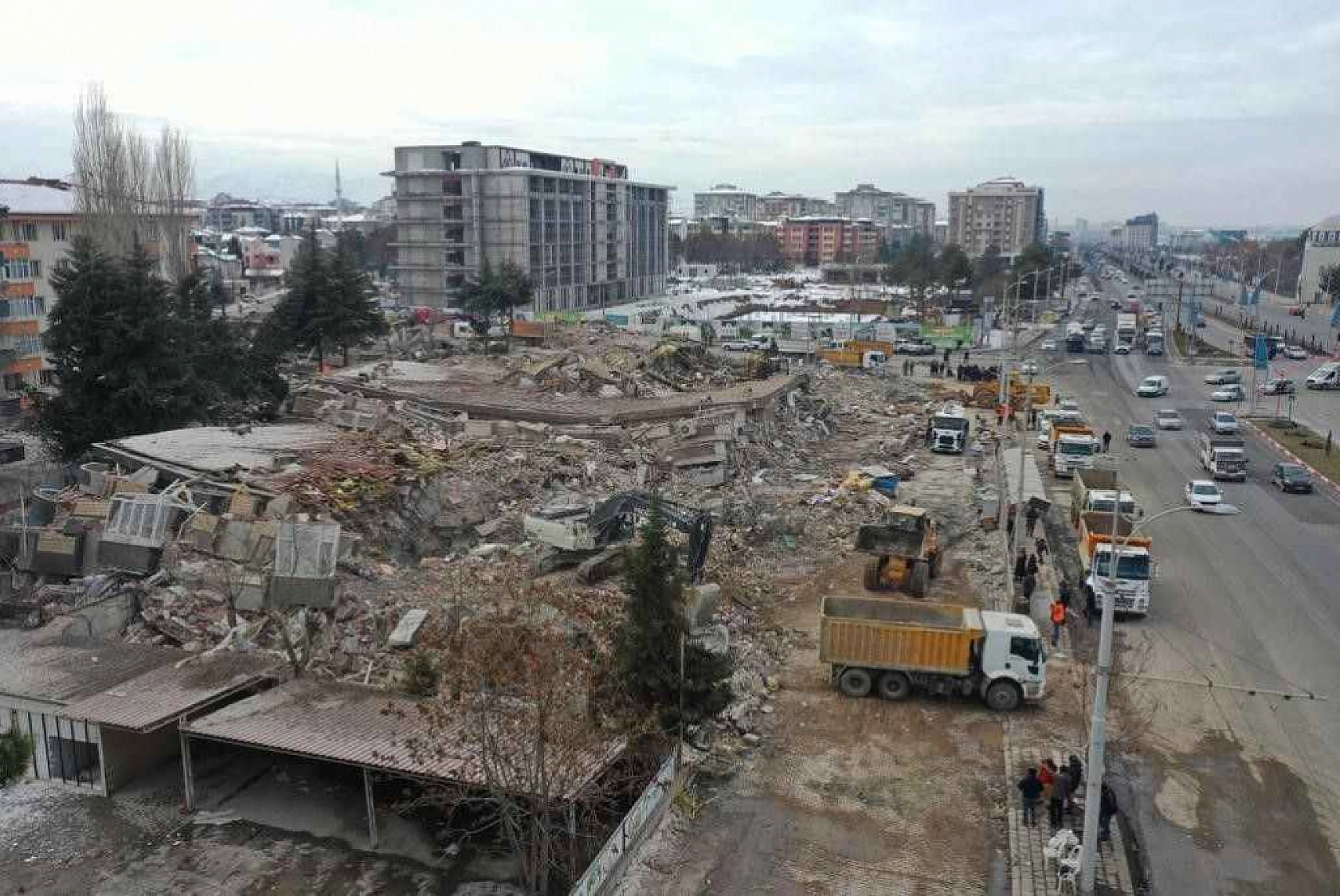 Malatya'nın Geleceği İçin İstişare Toplantısı: Asrın Felaketinin İzlerini Silecek!