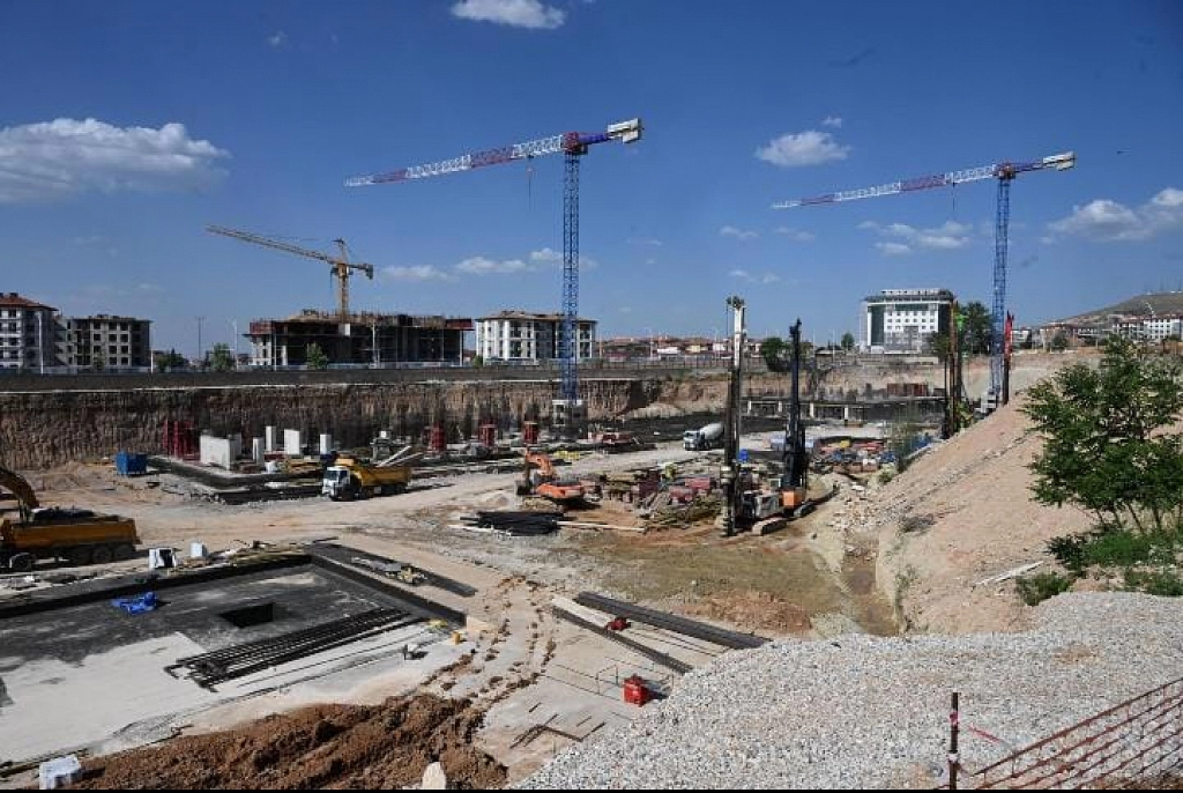 Malatya'da 2 bin 188 yeni yapı yükseliyor: Vali Yavuz, son halini paylaştı...