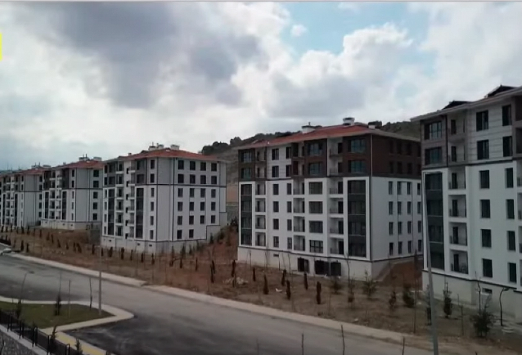 Malatya'da Kaç Konutun İhalesi Yapıldı, İnşaat Aşamasındaki Son Durum ve Kura Çekimlerinin Detayları Paylaşıldı...