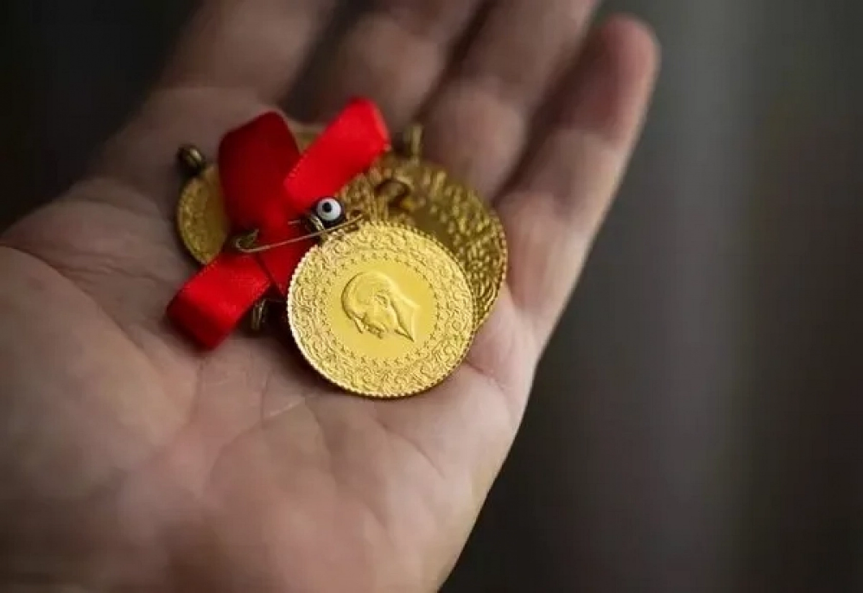 Altın Fiyatlarında Dalgalanmalar Devam Ediyor: Peki Güncel Fiyatlar Nasıl?