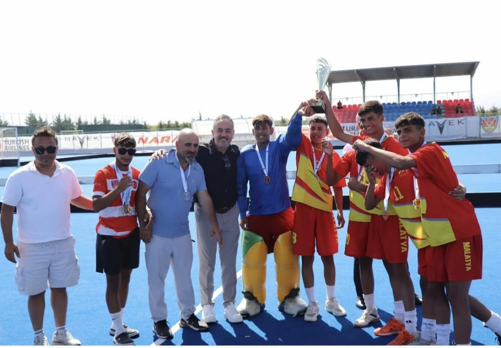 Malatya Hokey şampiyon olarak 1. Lig'e yükseldi