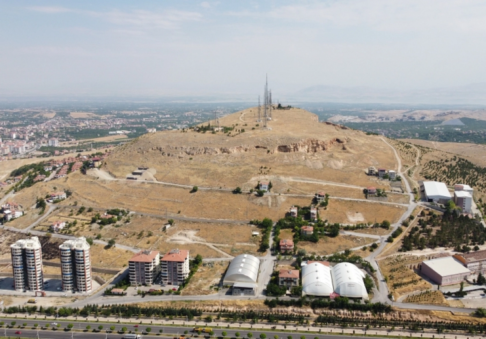 Malatya'da yaz günü binlerce vatandaşın elektriğini kestiler