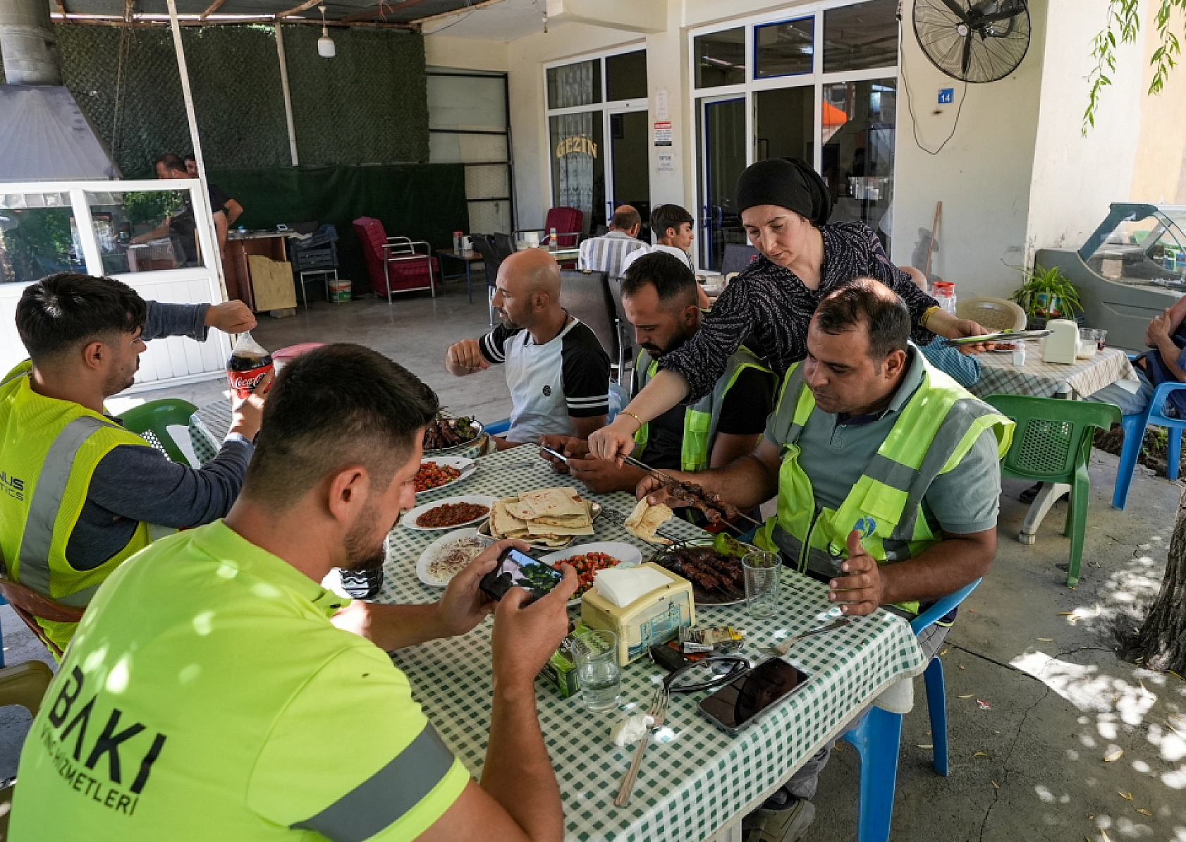 Komşu'da Perihan Abla Ocak Başında...!