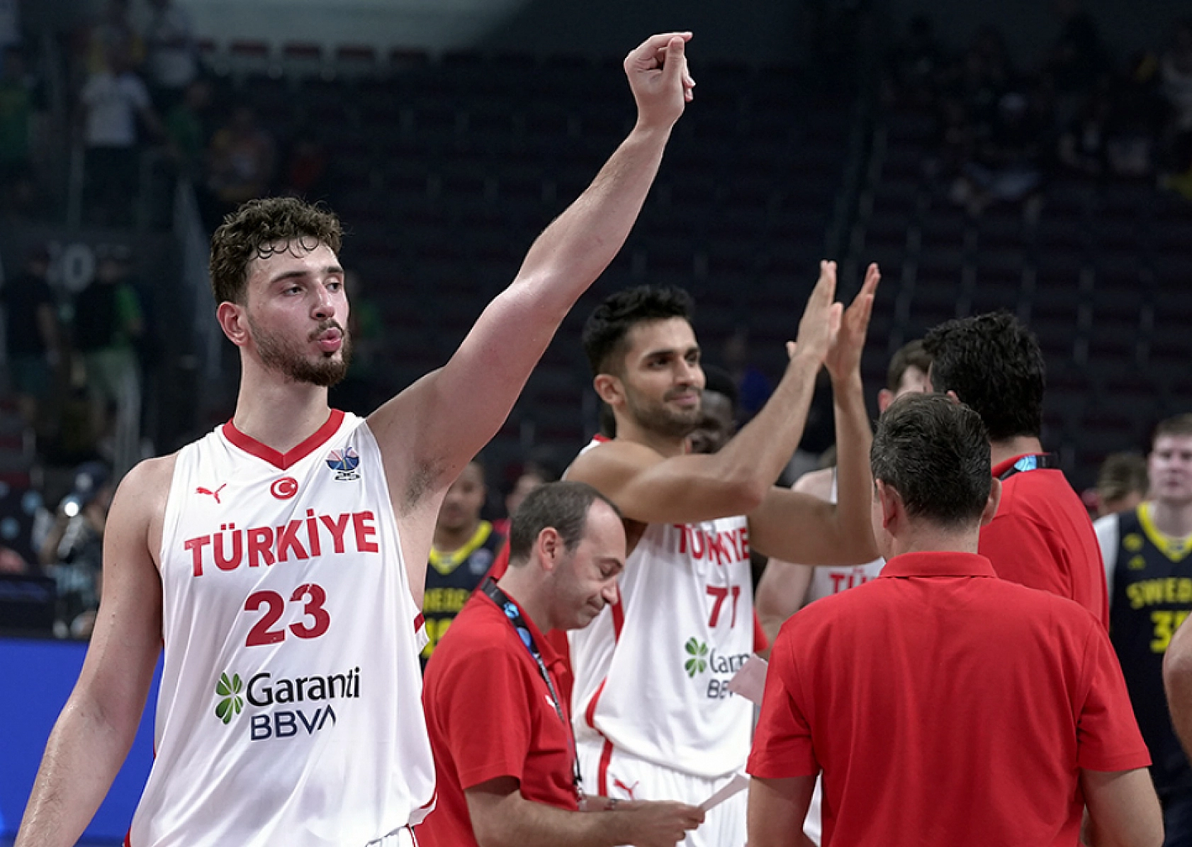 İsveç'i yıkan 12 Dev Adam çeyrek finalde