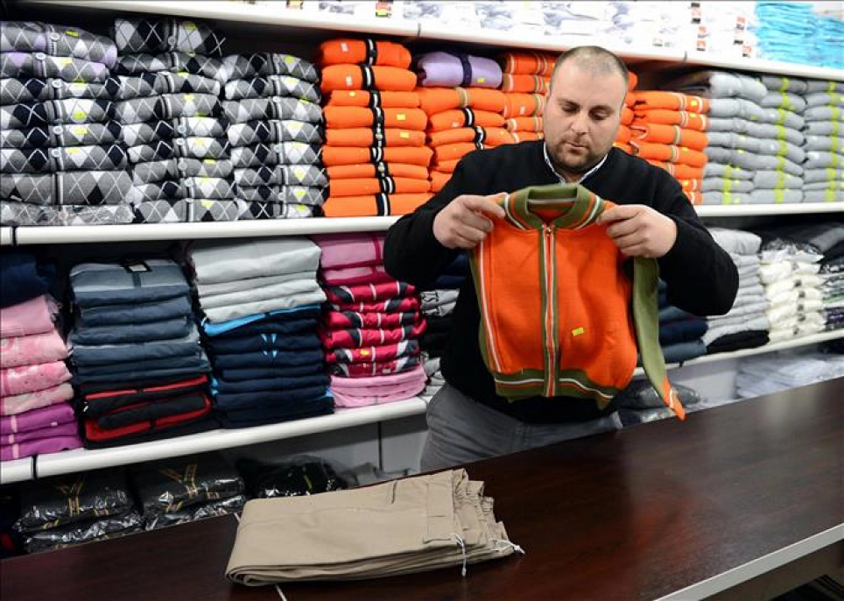 Malatya'dan iddialara ret: Kıyafet tek yerden satılmıyor!