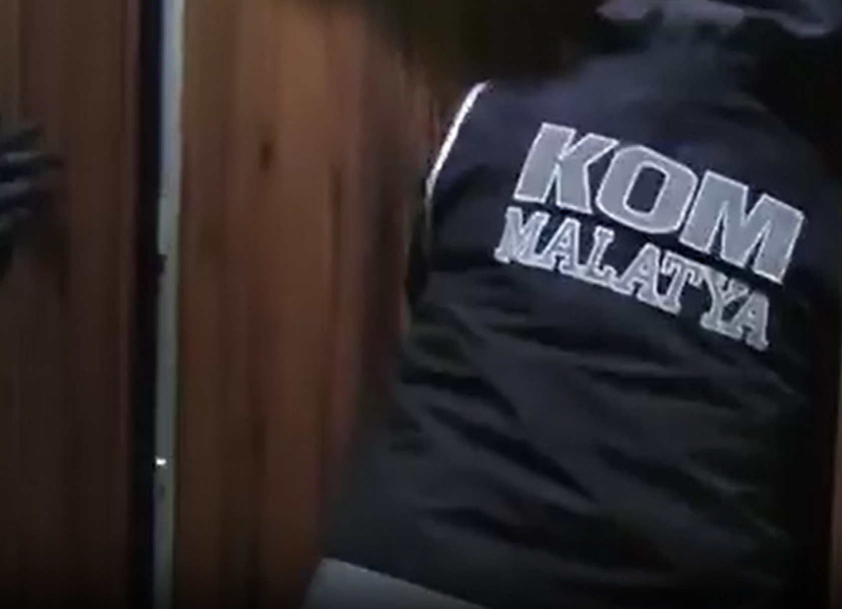 Malatya'da tefecilere operasyon: Çok sayıda fişek ve evrak ele geçirildi