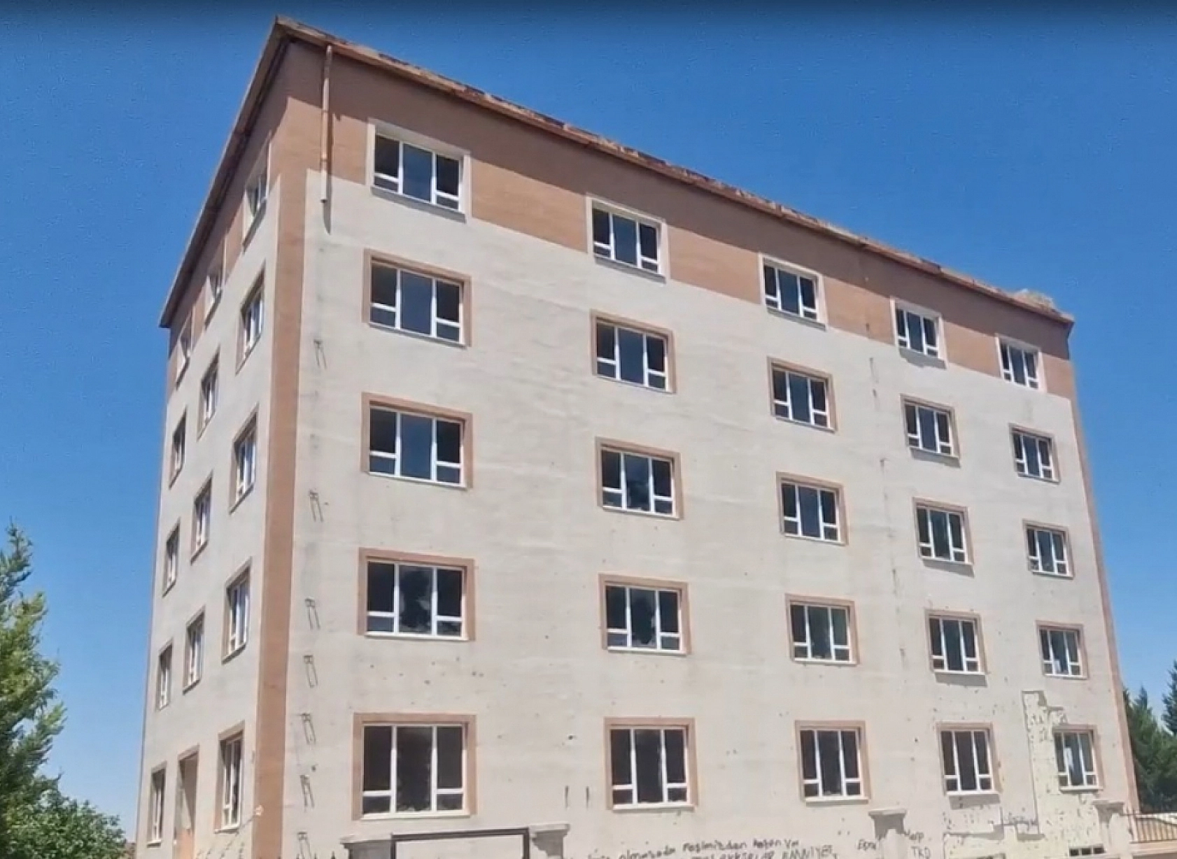 10 Yıllık Düğüm Çözülüyor: Malatya'daki Atıl Bina Nihayet Yıkılıyor!