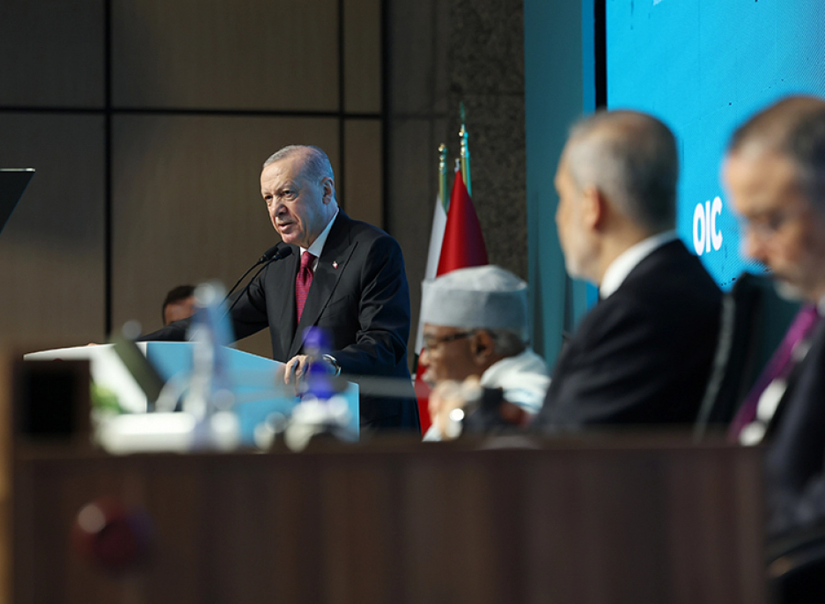 Erdoğan'dan İslam Alemine Çağrı: Tek Başına Bir Kutup Olmalıyız!