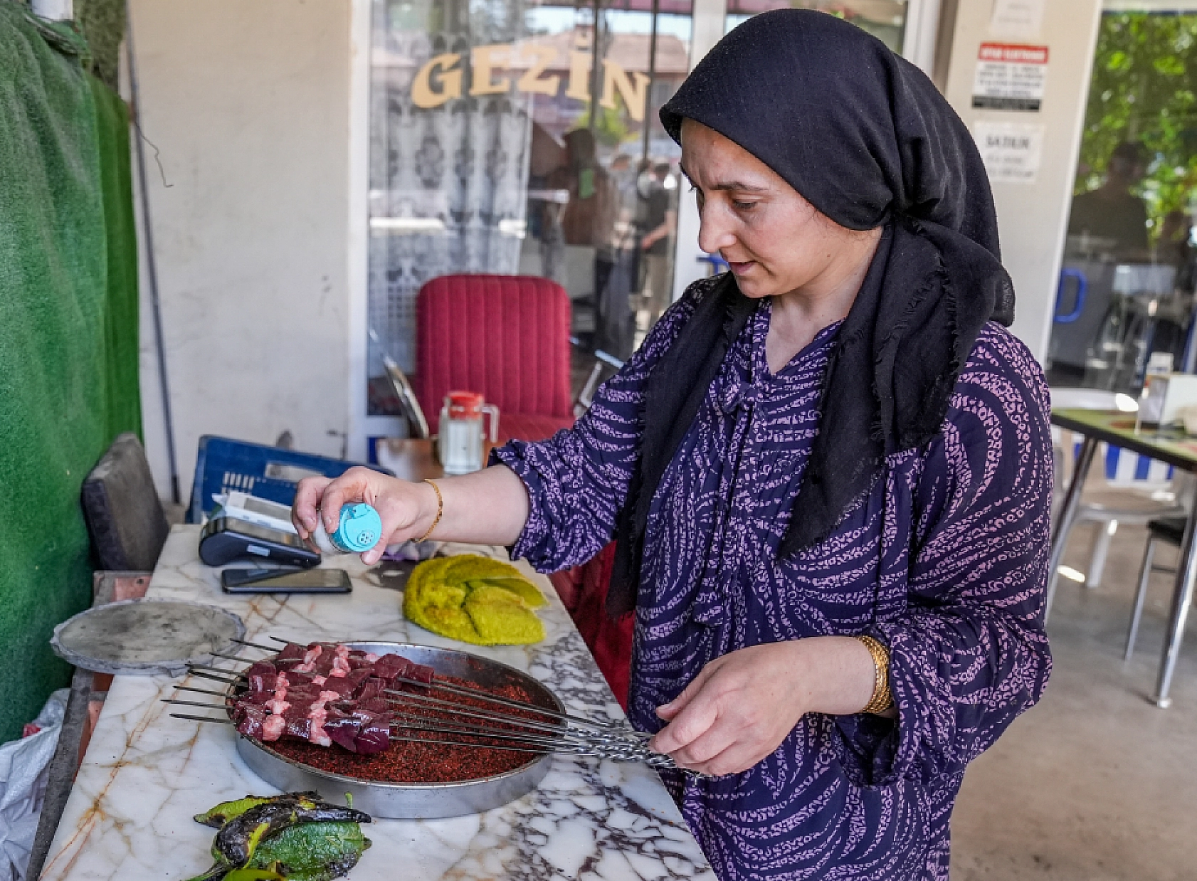 Komşu'da Perihan Abla Ocak Başında...!