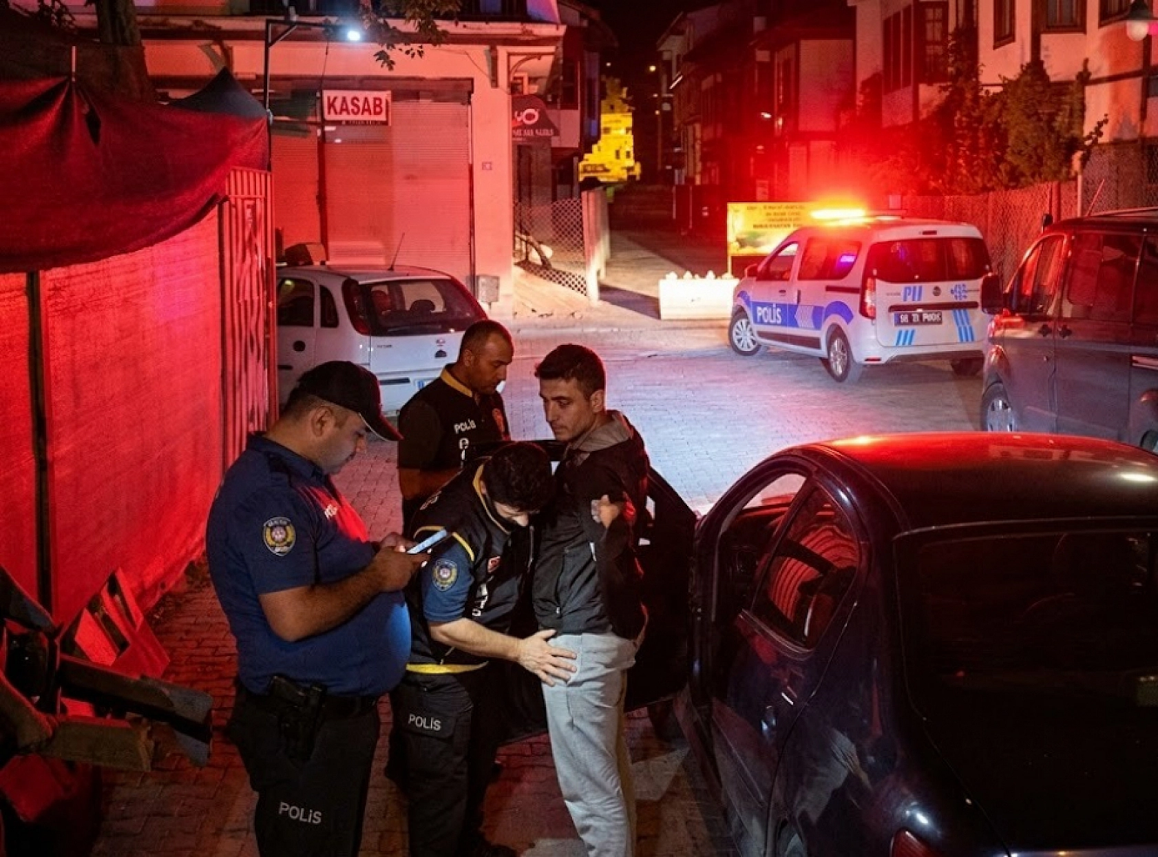 Malatya'nın 13 ilçesi didik arandı: 54 araç sahibine ceza yağdı!
