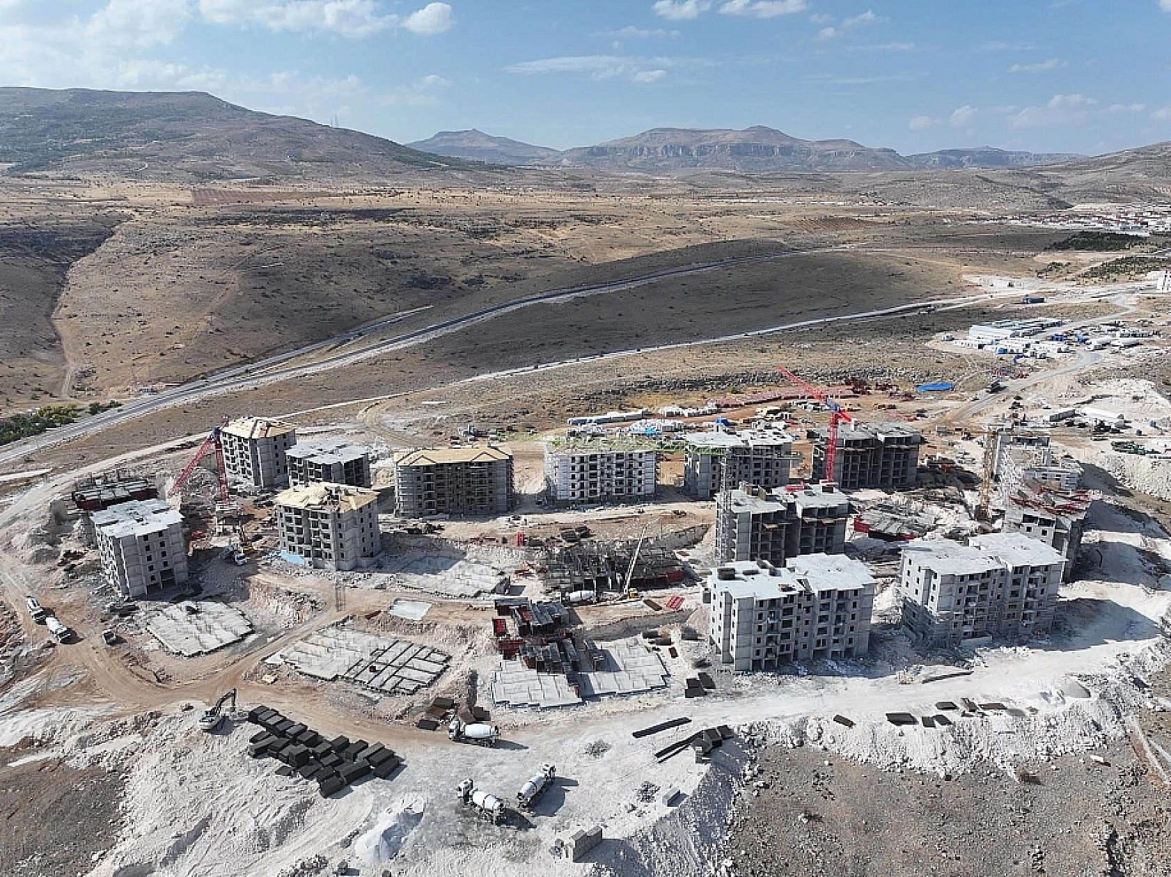 Köy Evlerinde Yerinde Dönüşüm Yapmak İsteyenlerin Önü Açıldı… 1,5 Metreye Kadar Yaklaşabilecek..!