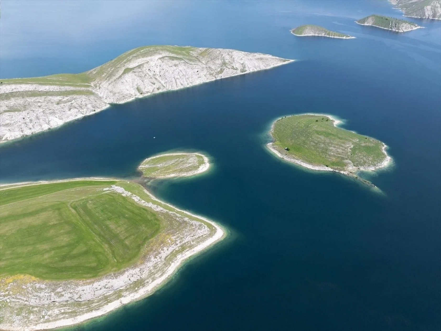 Adıyaman ve Şanlıurfa, Maldivler'e kafa tutuyor!