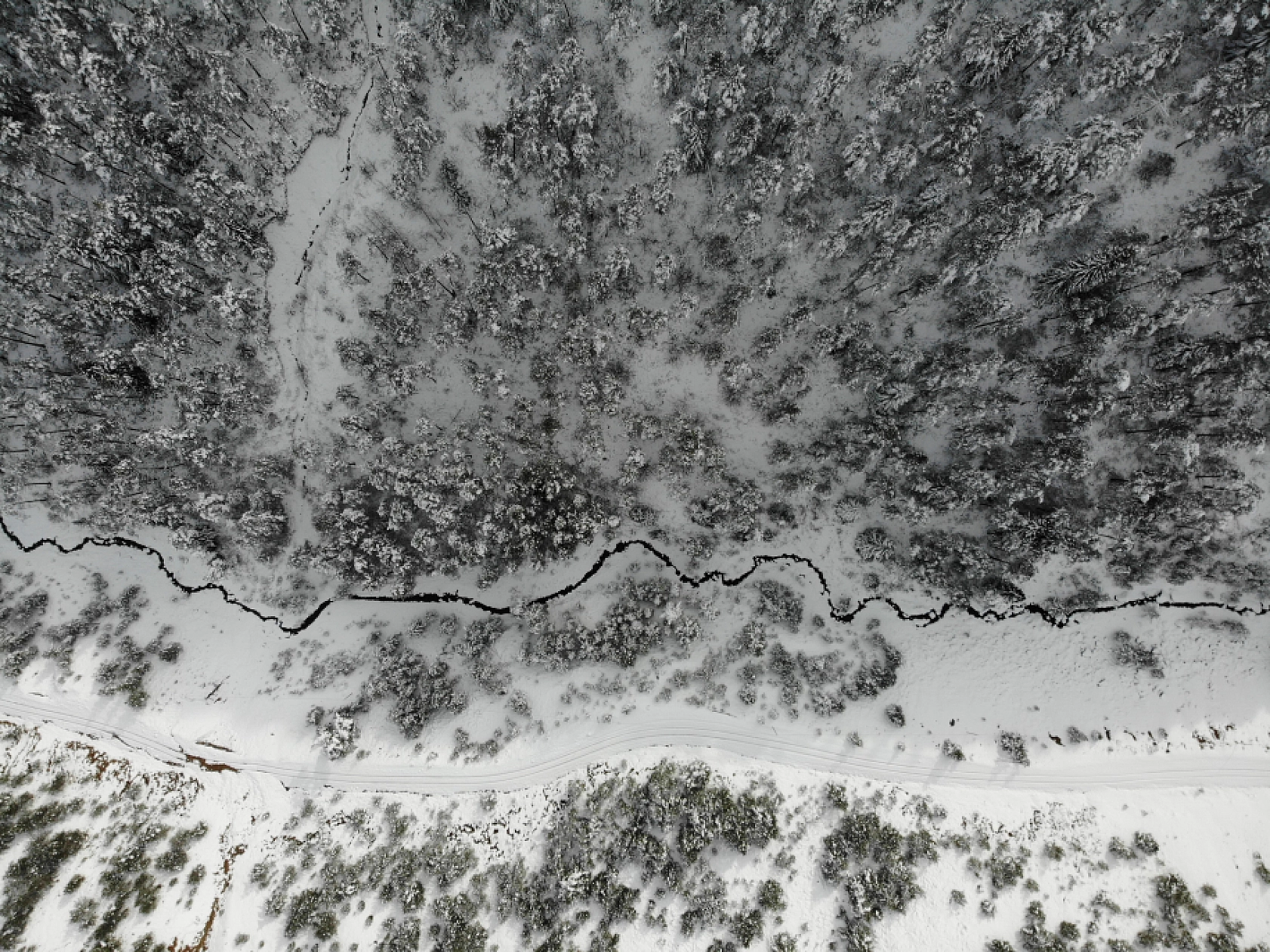 2 Bin 50 Rakımlı Zigana Dağı Beyaza Büründü