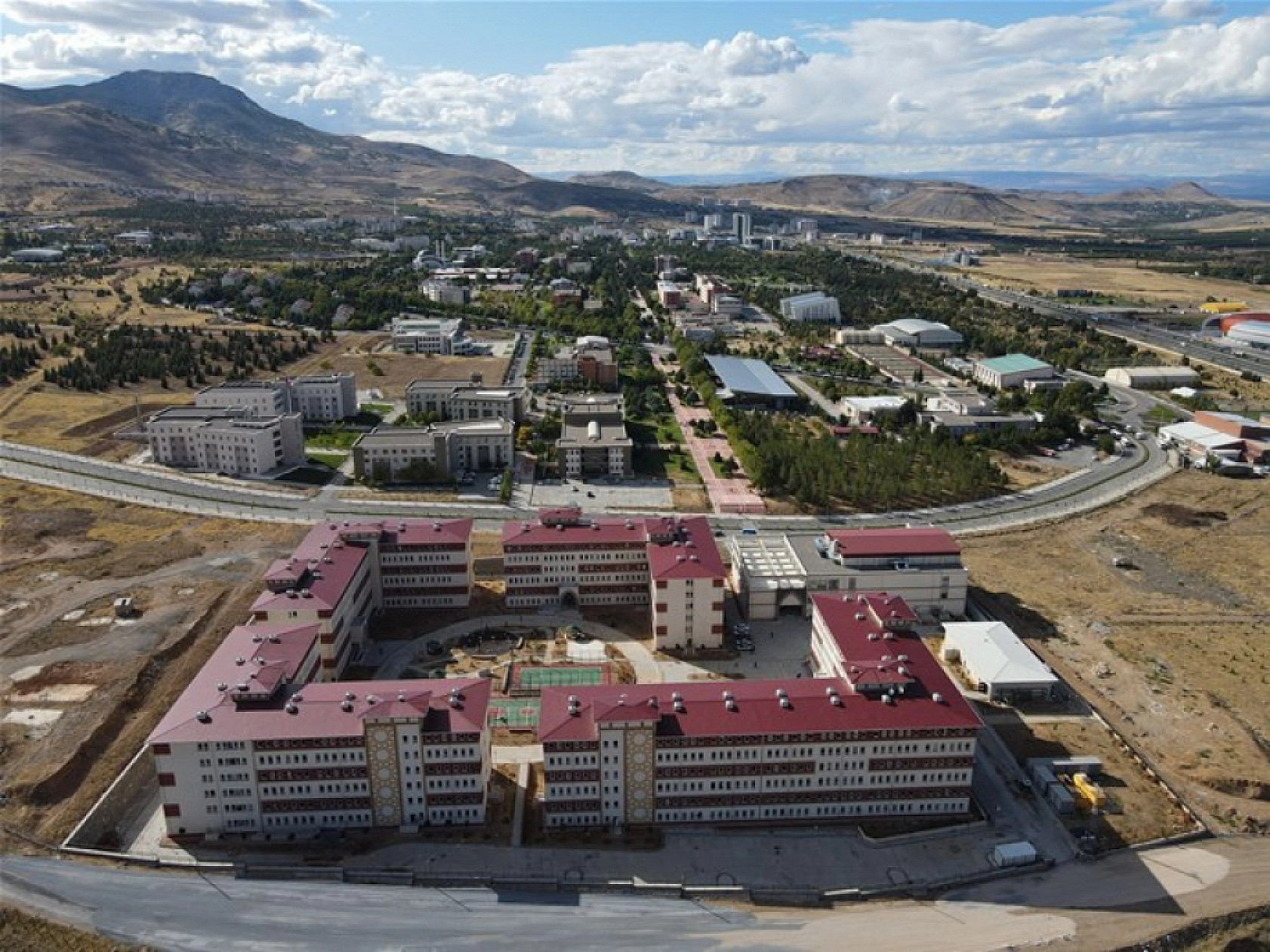 Malatya'da barınma krizi: Öğrenciler imza kampanyası başlattı