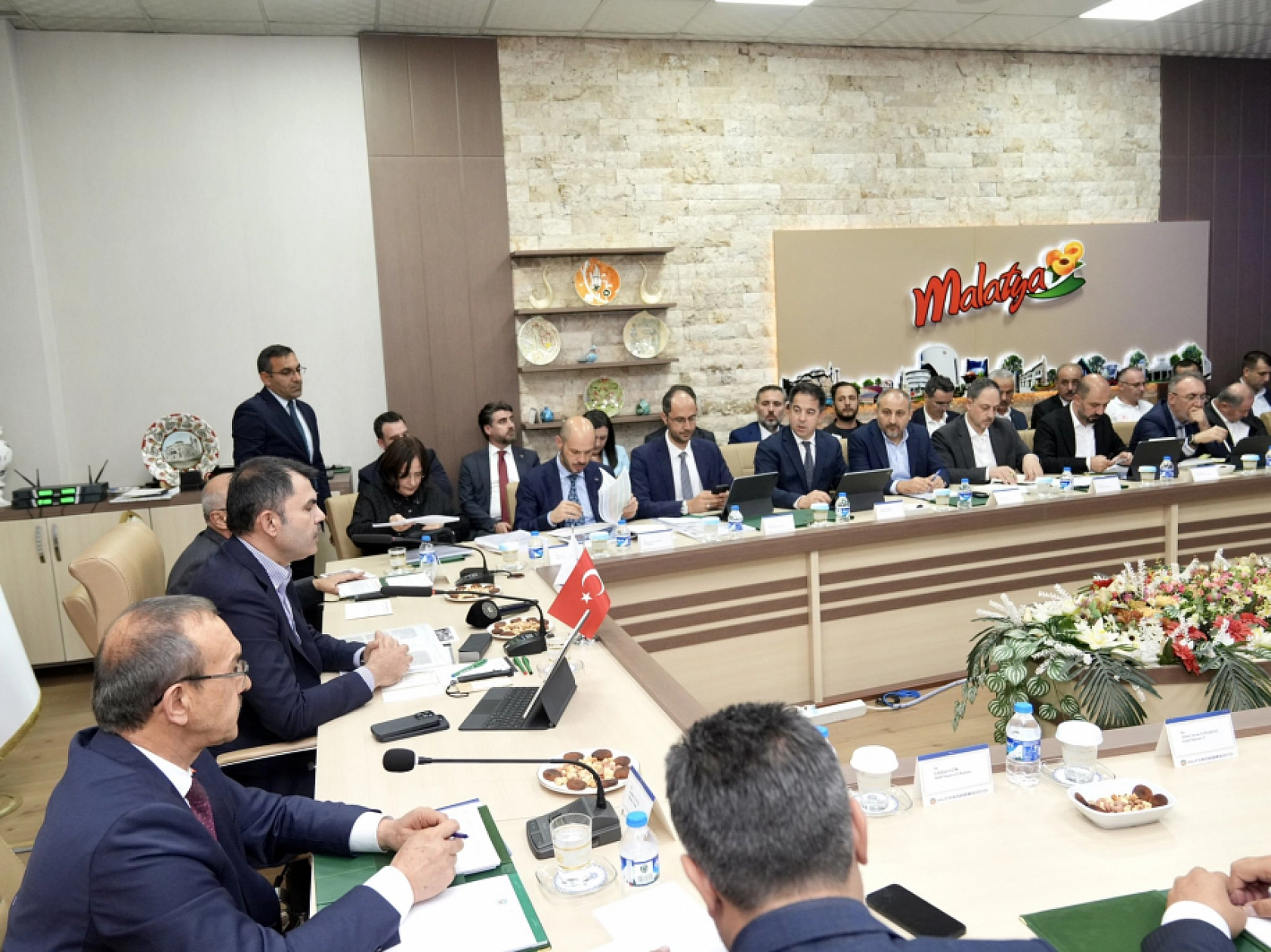 Bakan Açıkladı: Deprem Konutlarının Teslim Edileceği Tarih Belli Oldu..!