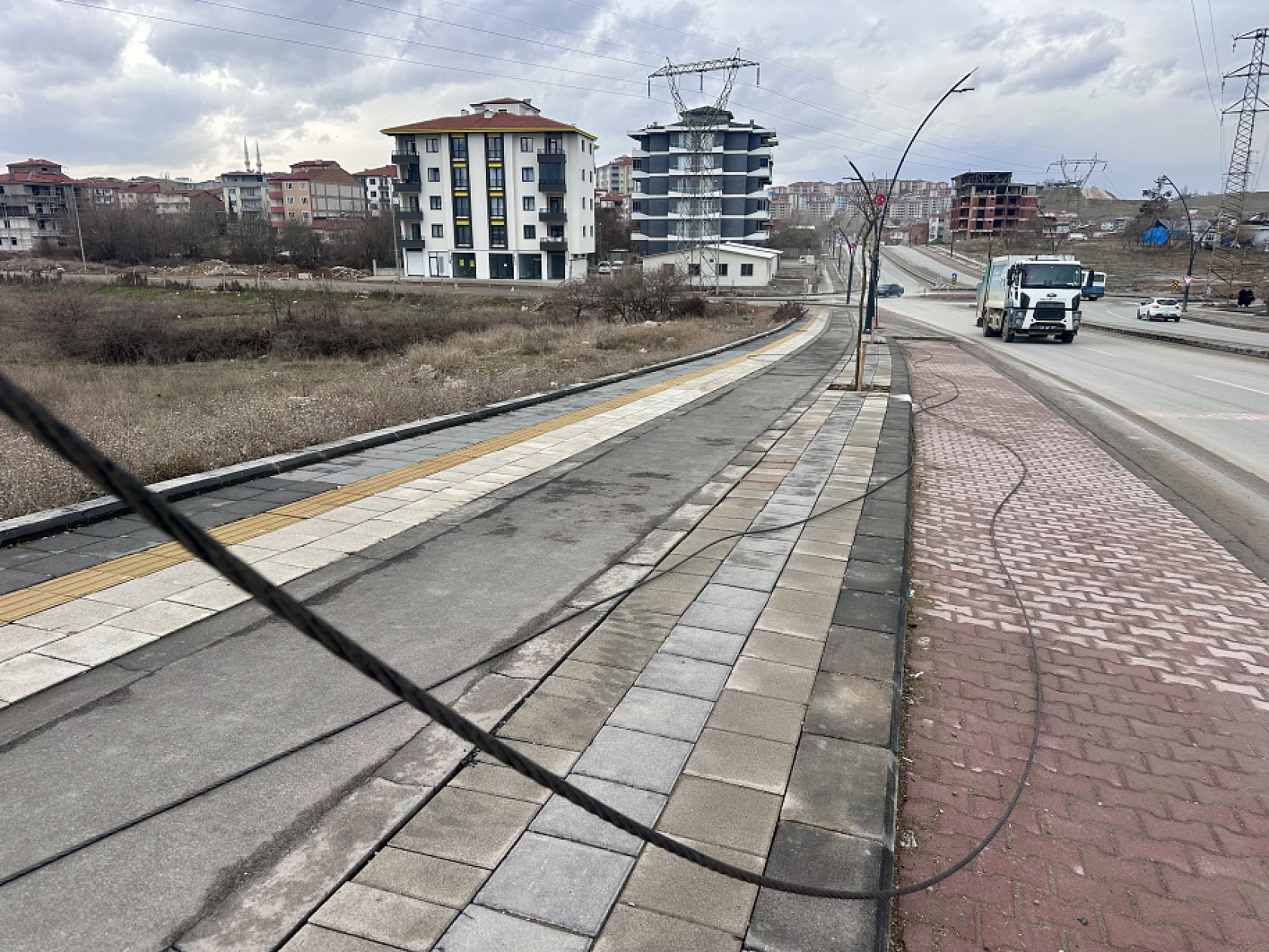 Malatya'nın Göbeğinde 35 Bin Voltluk Dehşet: Facianın Eşiğinden Dönüldü! Hesap Sorulacak mı?