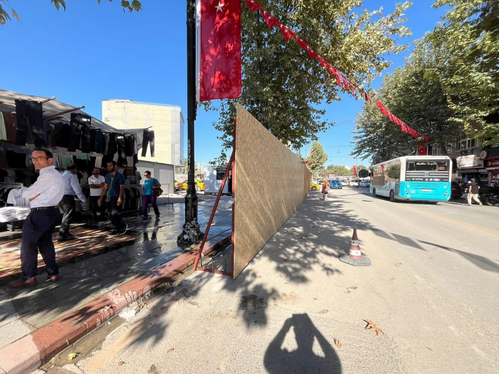 Keskin'den İnşaat Tepkisi: Vatandaşın Yolunu Kapatmayı Kim Düşündü?