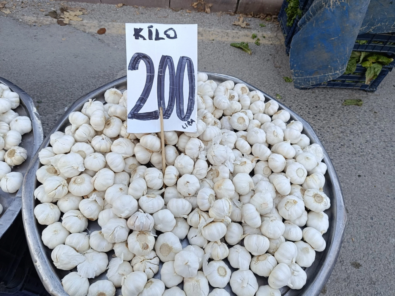 Malatya'da soğuk hava pazar fiyatını uçurdu: Domates, salatalık 50 lira…