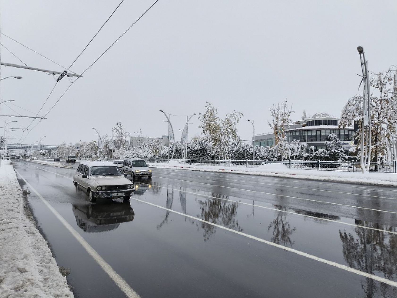 Malatya'da kar esareti: 4 turist ve 29 vatandaş kurtarıldı…