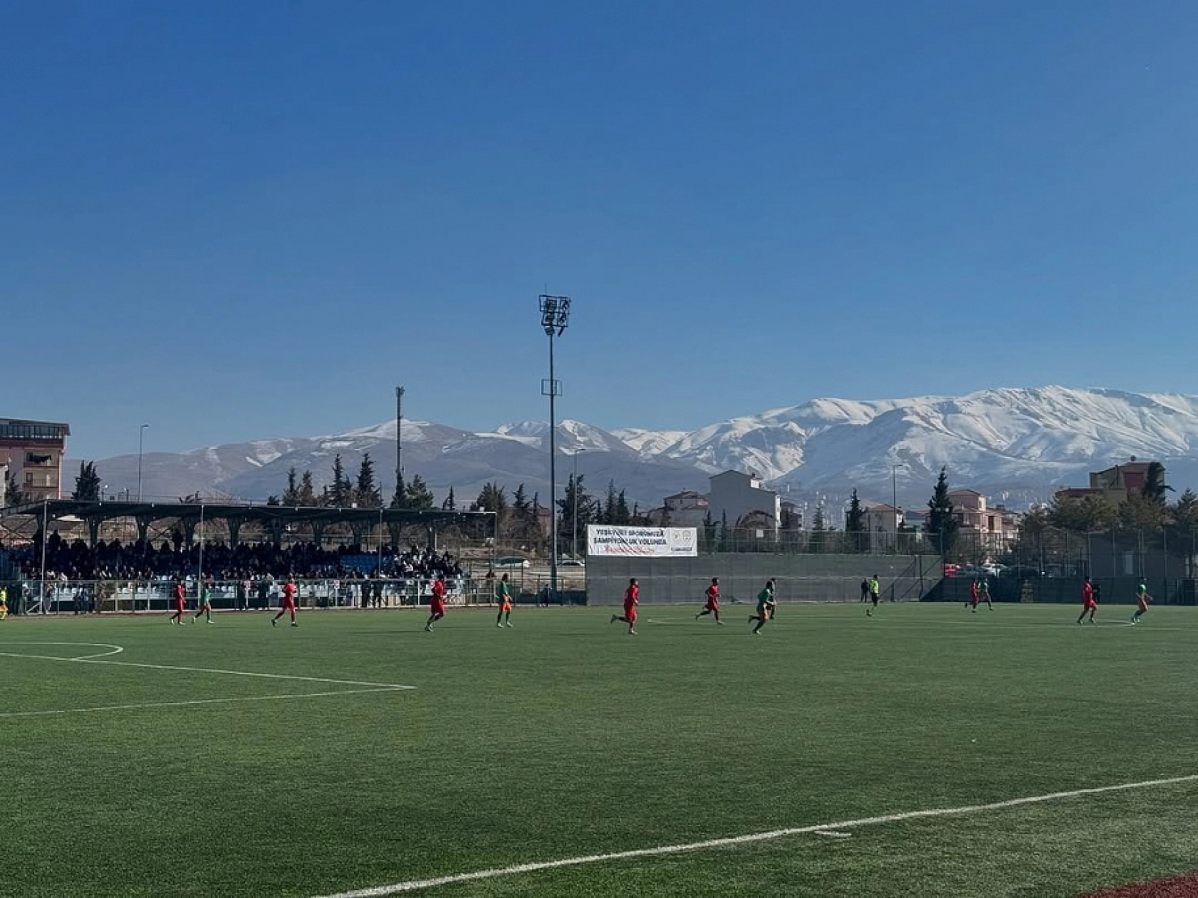Yeşilyurt Şampiyonluğa Koşuyor, Malatyaspor'un Play-Off Heyecanı Artıyor!