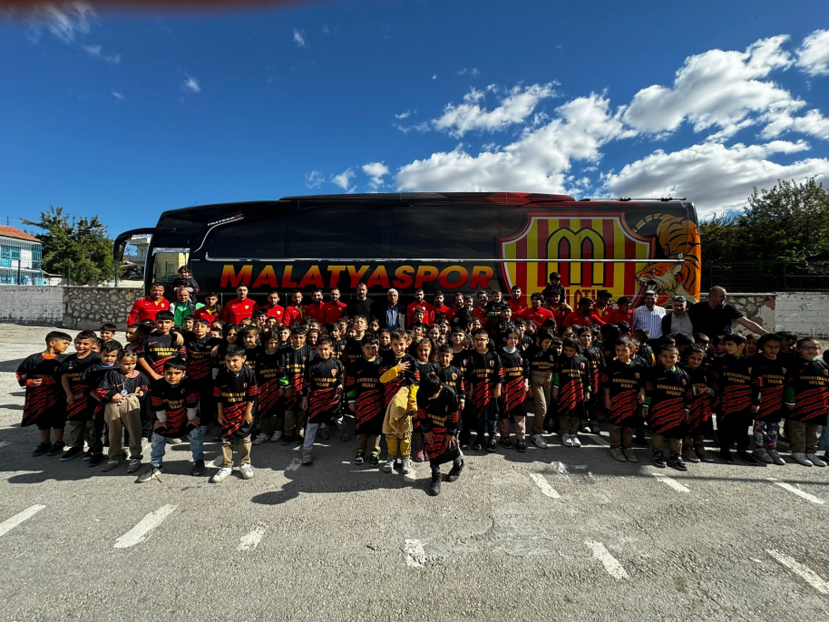 Malatyaspor, Şehrin Çocuklarına Dokundu: Malatyaspor Olgusu Aşılandı!