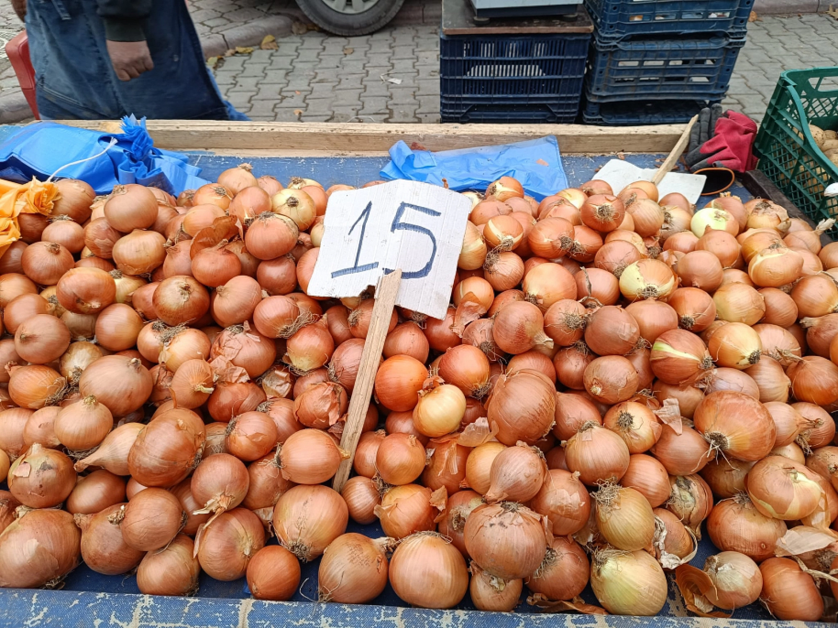 Malatya'da soğuk hava pazar fiyatını etkiledi: Sebze ve meyve cep yaktı!