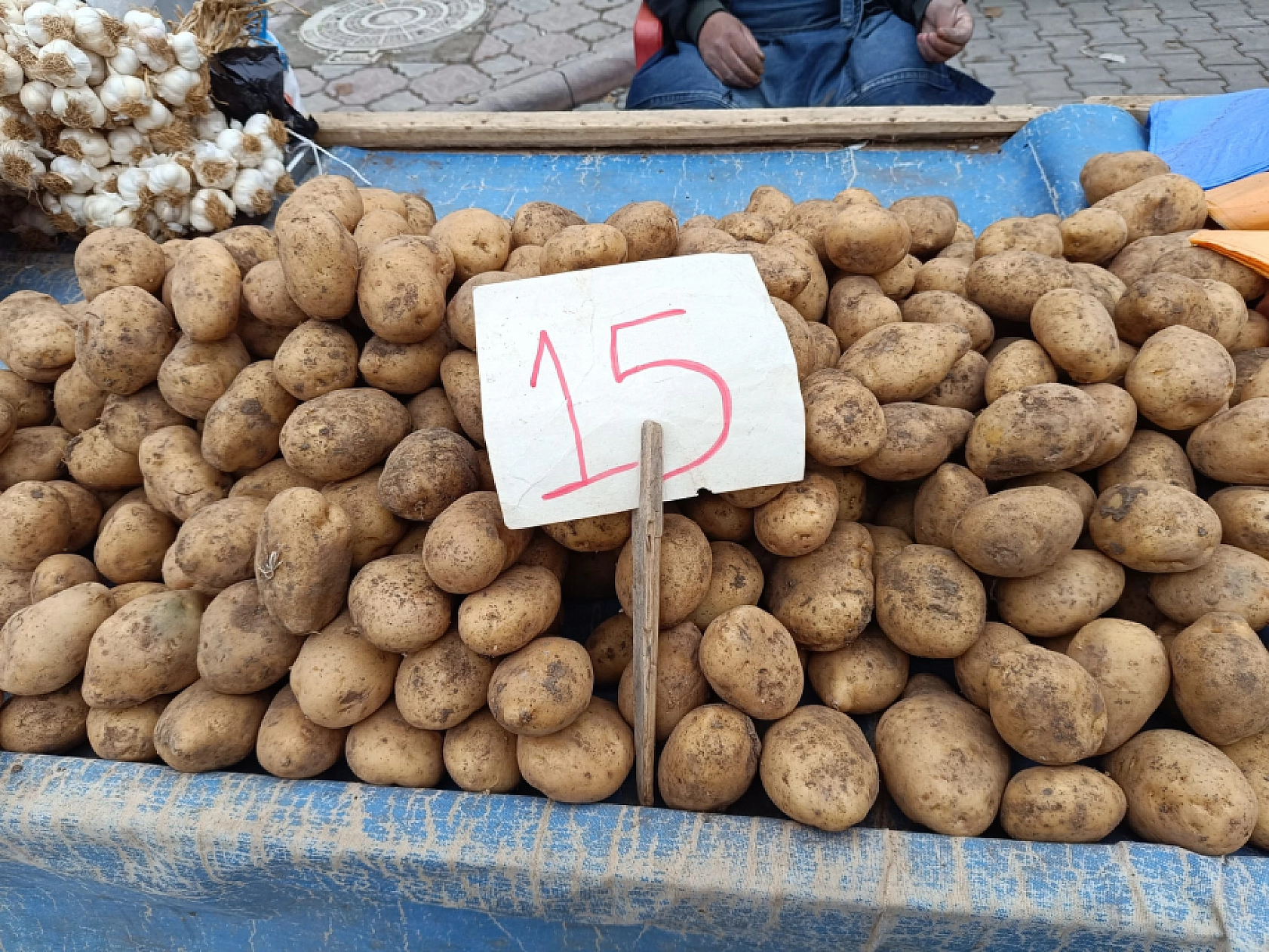 Malatya'da soğuk hava pazar fiyatını etkiledi: Sebze ve meyve cep yaktı!