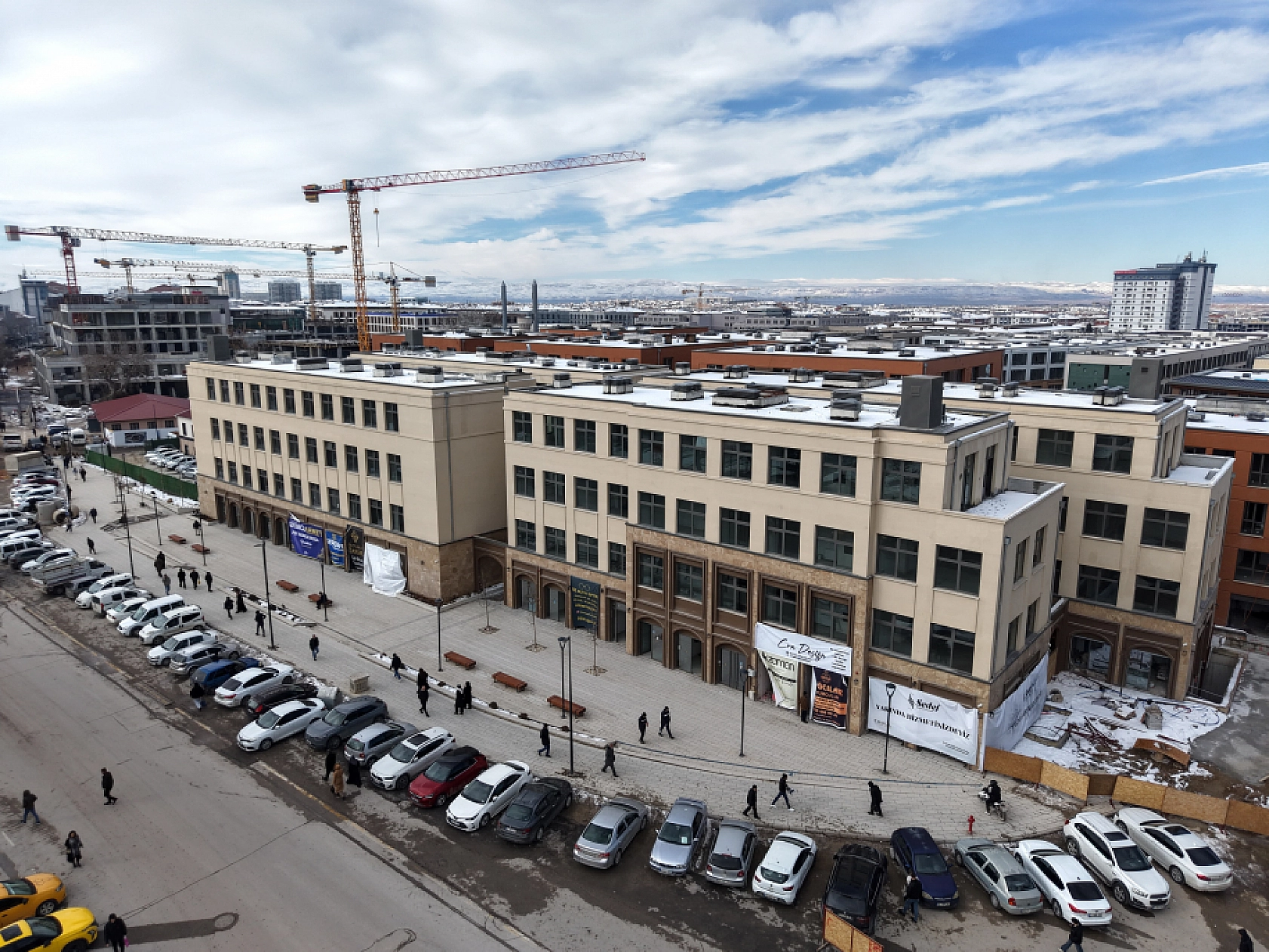 Malatya esnafı kepenk açmak için gün sayıyor!