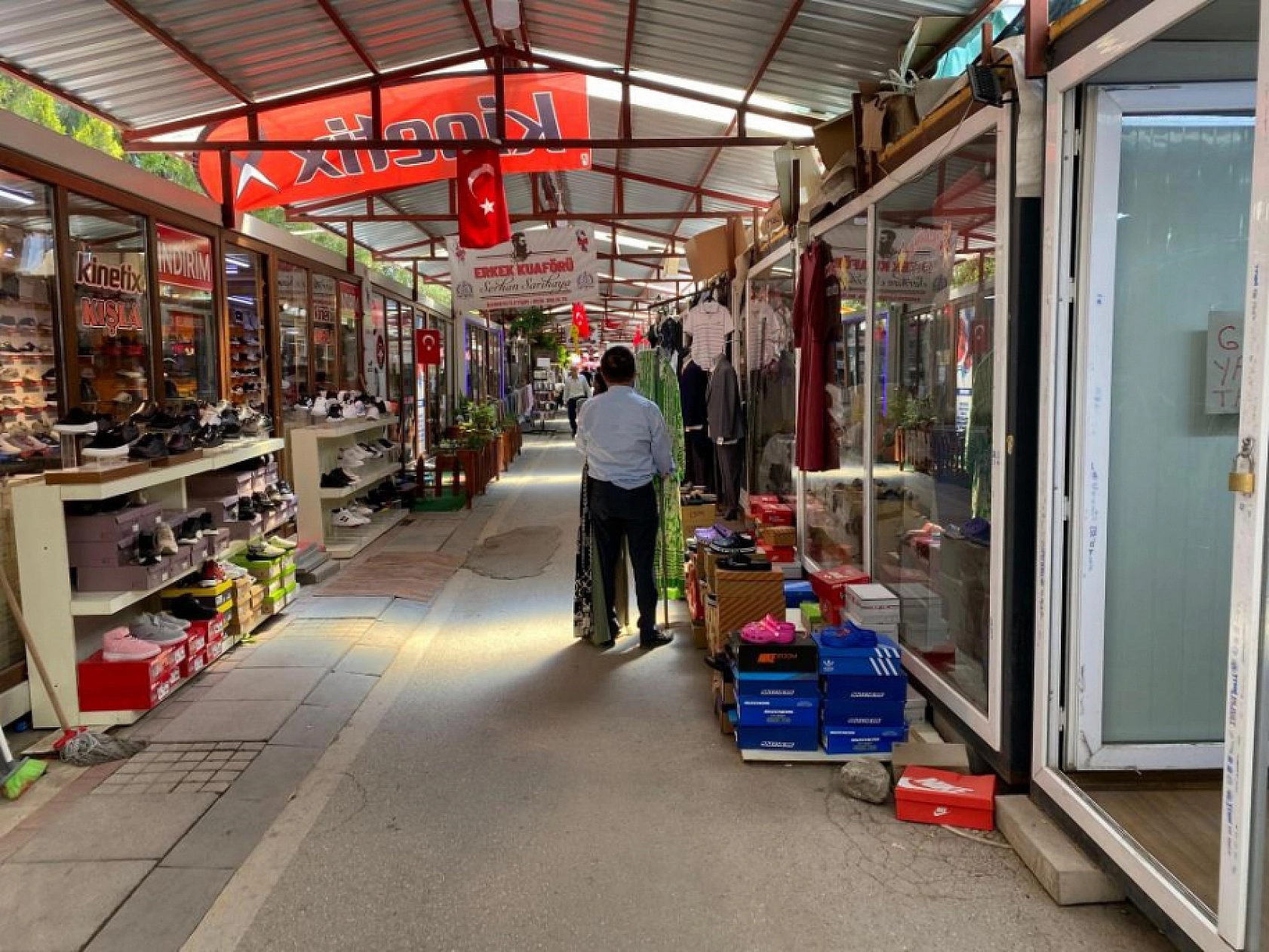 Kanalboyu konteyner çarşı esnafın ve halkın gözdesi oldu!
