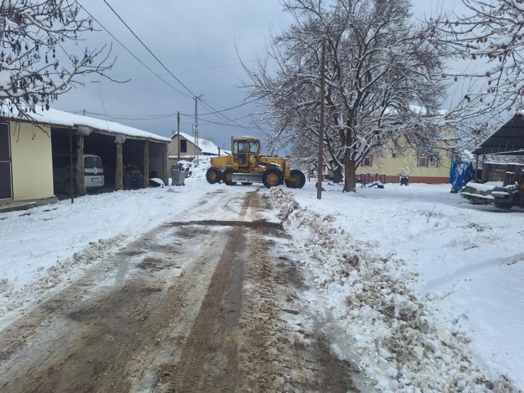Malatya'da 155 mahalle yolu ulaşıma açıldı