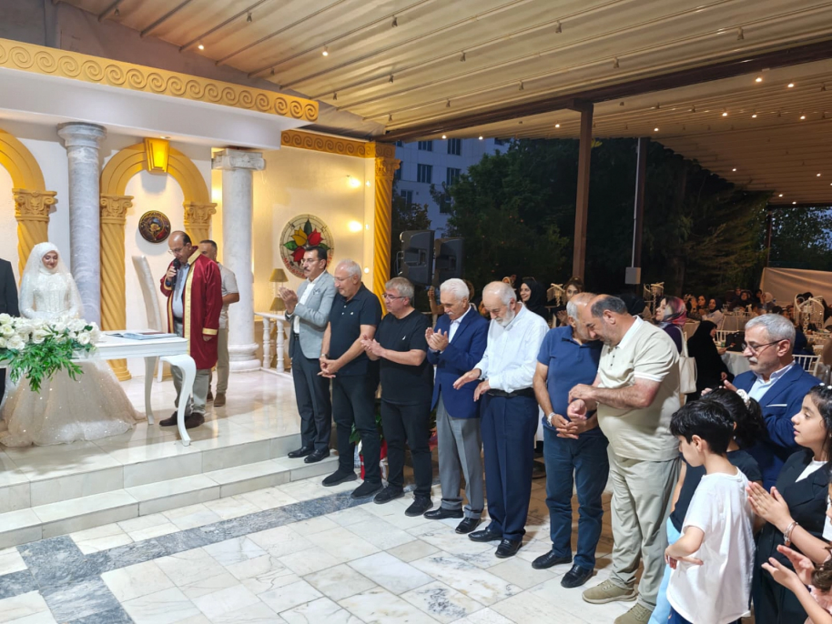 Keskin ve Ekici ailelerinin mutlu günü