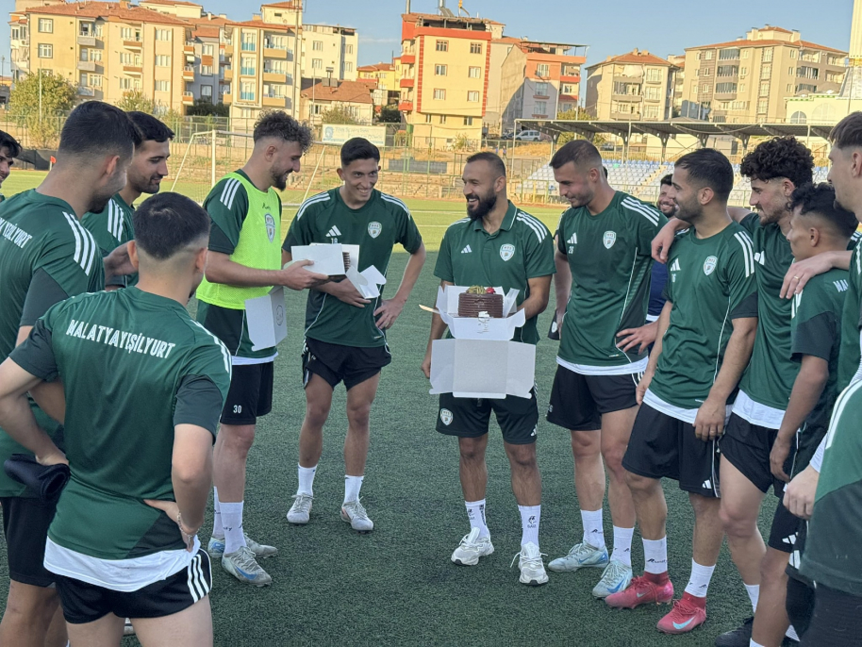 Yeşilyurtspor Hazırlıklarını Sürdürüyor