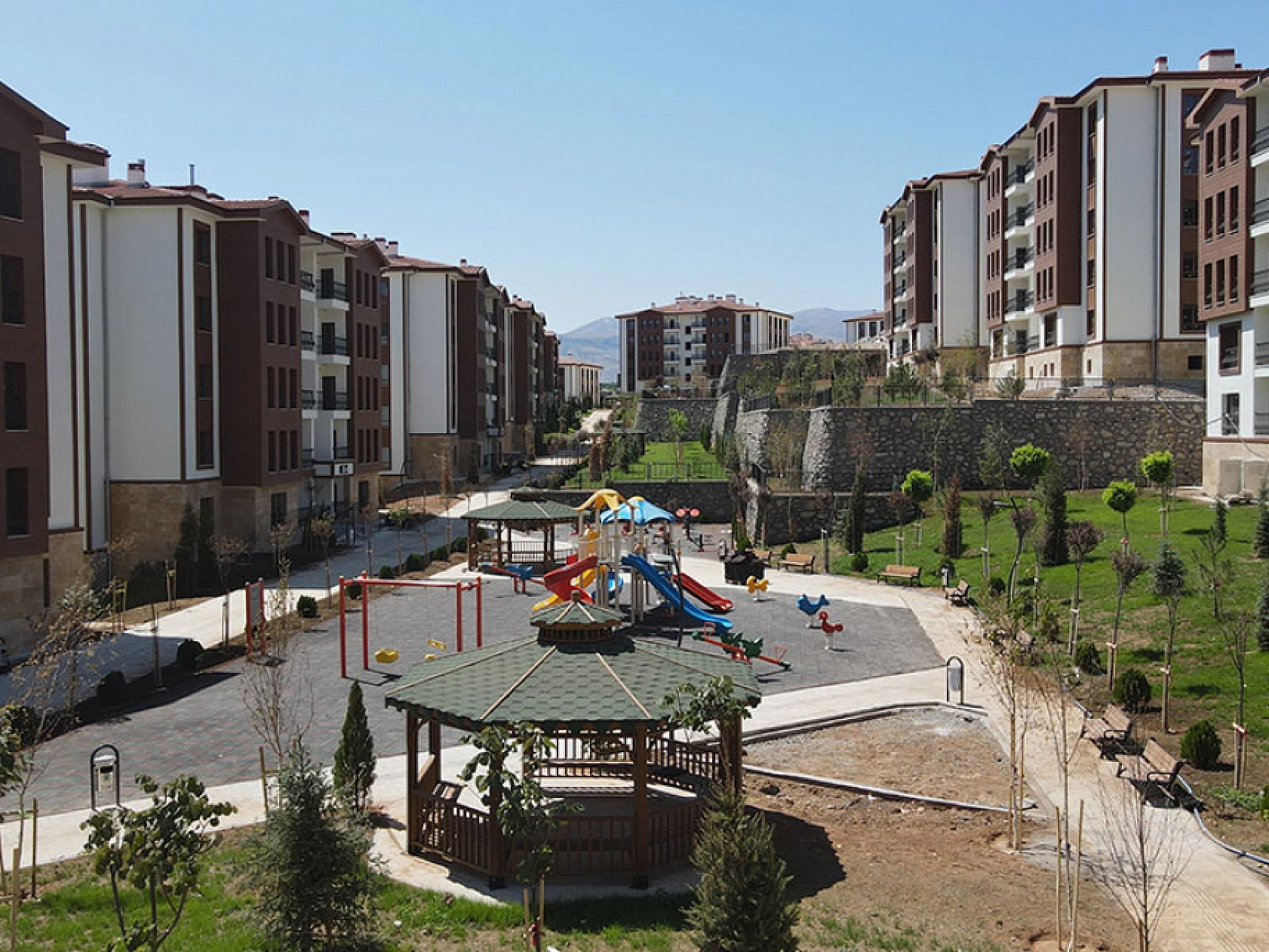 Yıl Sonuna Kadar Kaç Konut Teslim Edilecek? Bakan Kurum Tek Tek Açıkladı! İşte Detaylar…