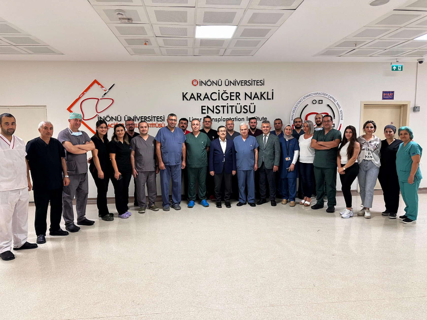 YÖK Başkanı'ndan Övgü: İkinci Kez 7'li Çapraz Karaciğer Nakli Gerçekleştirildi!